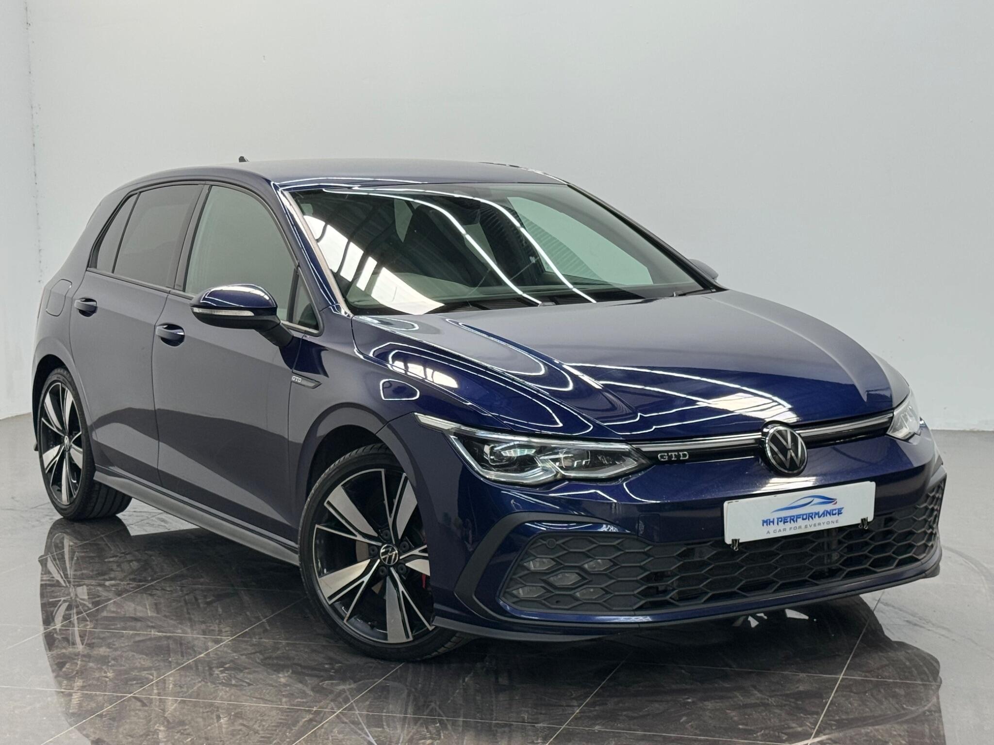 Volkswagen Golf view 3