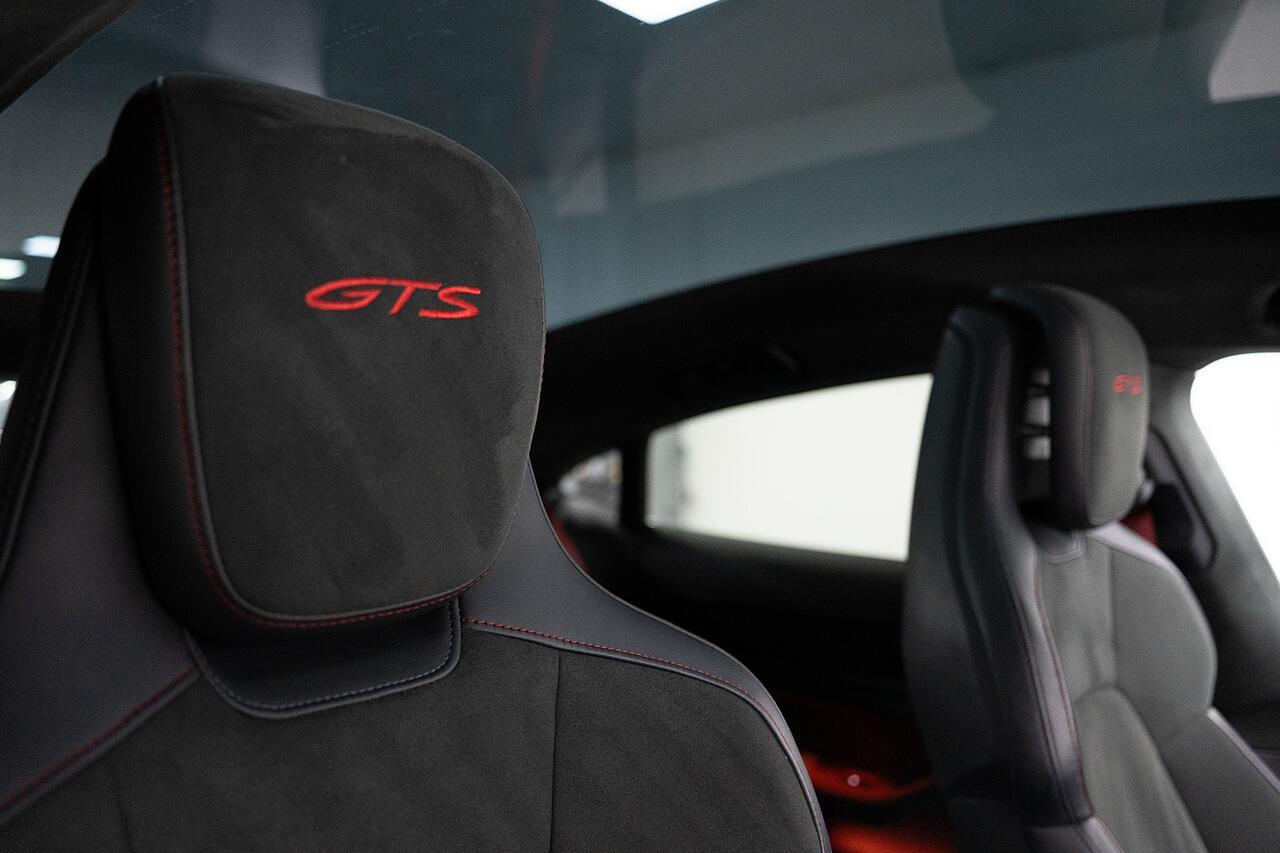 Porsche Taycan view 4