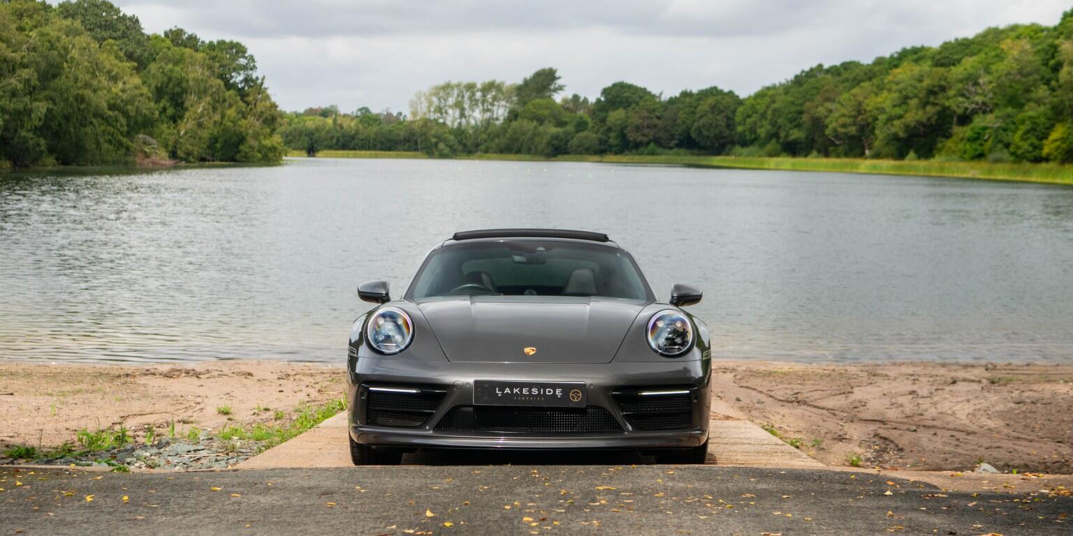 Porsche 911 view 2