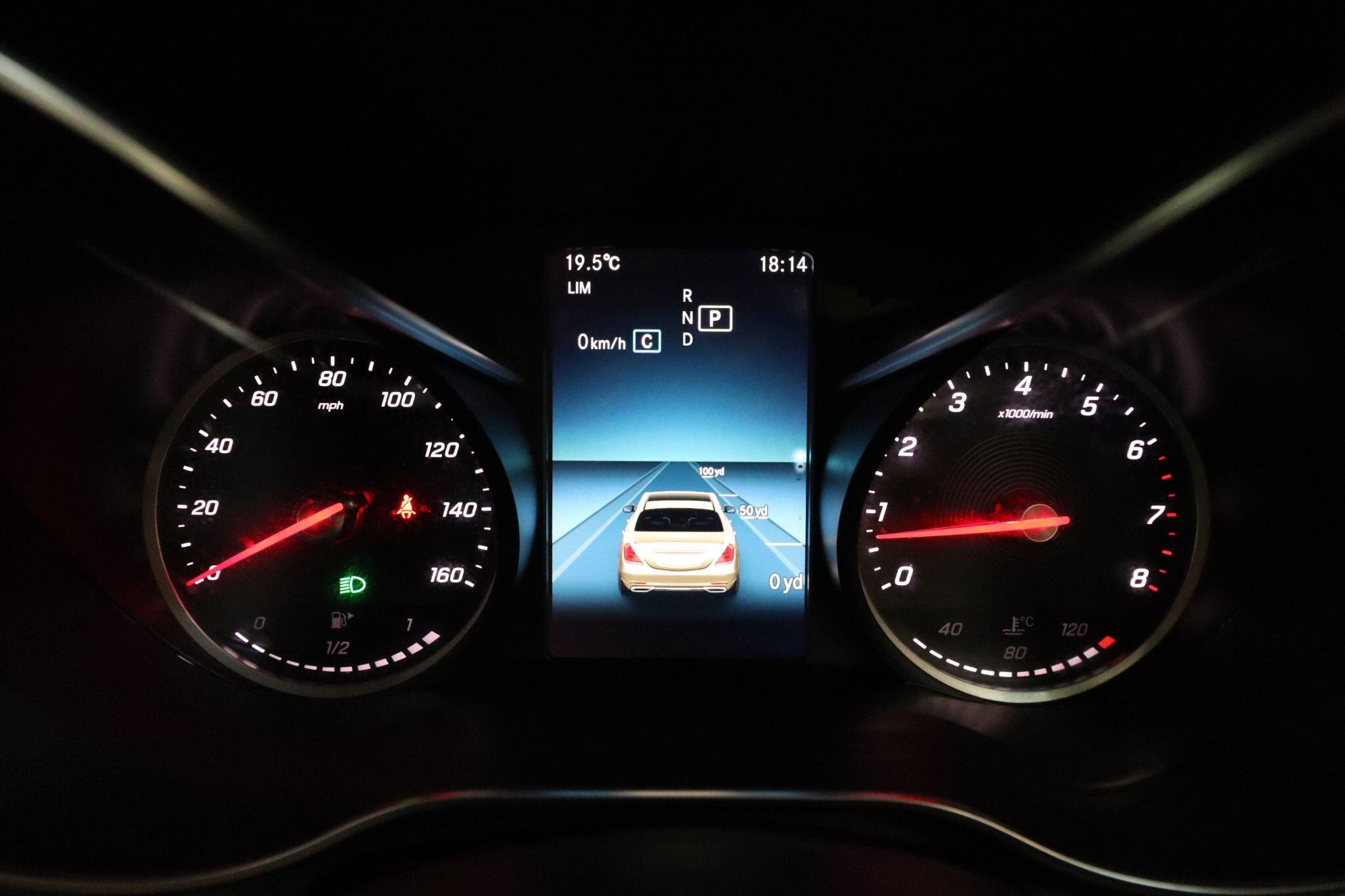 Mercedes-Benz C Class view 35