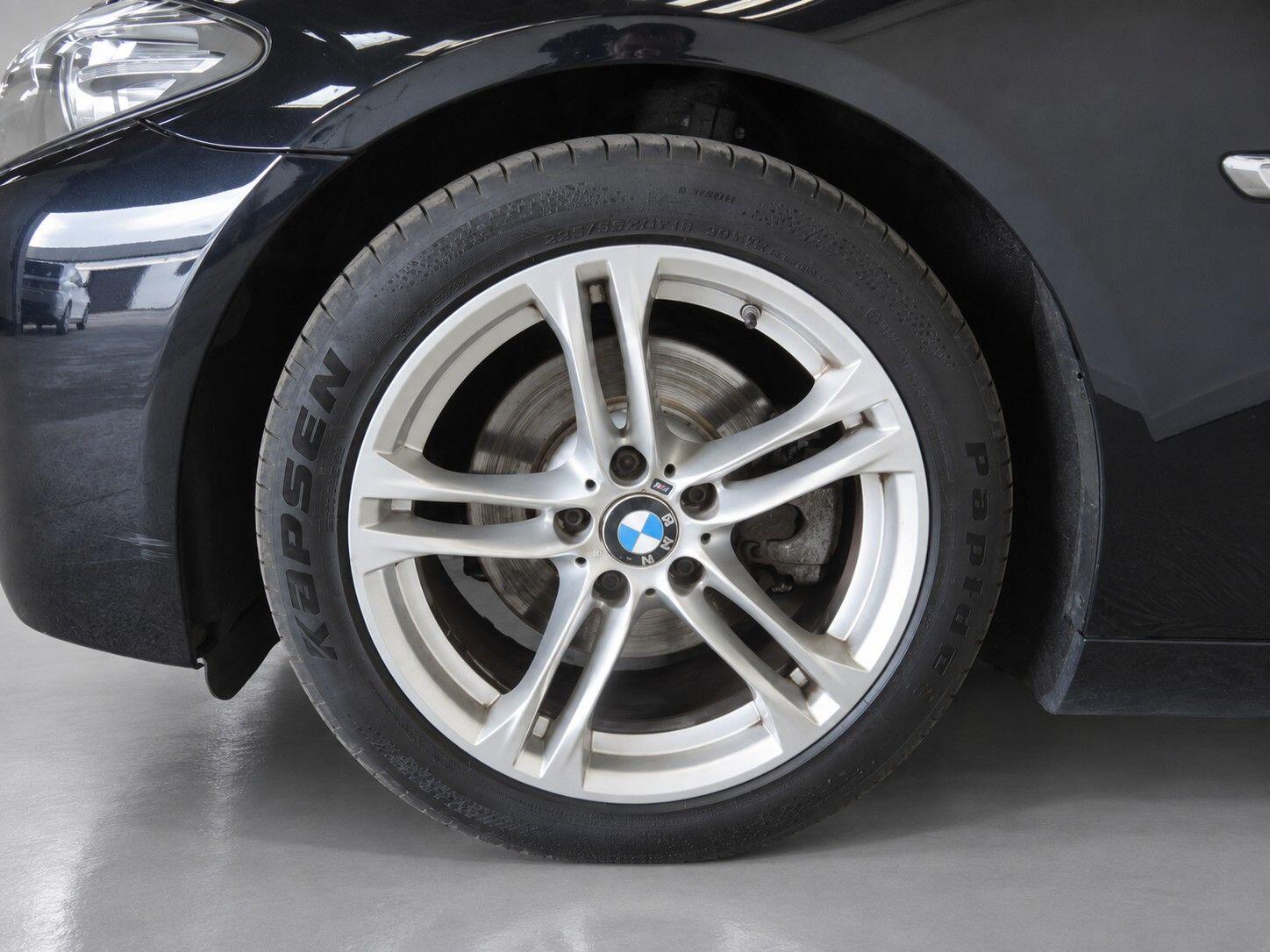 BMW 5 Series view 59