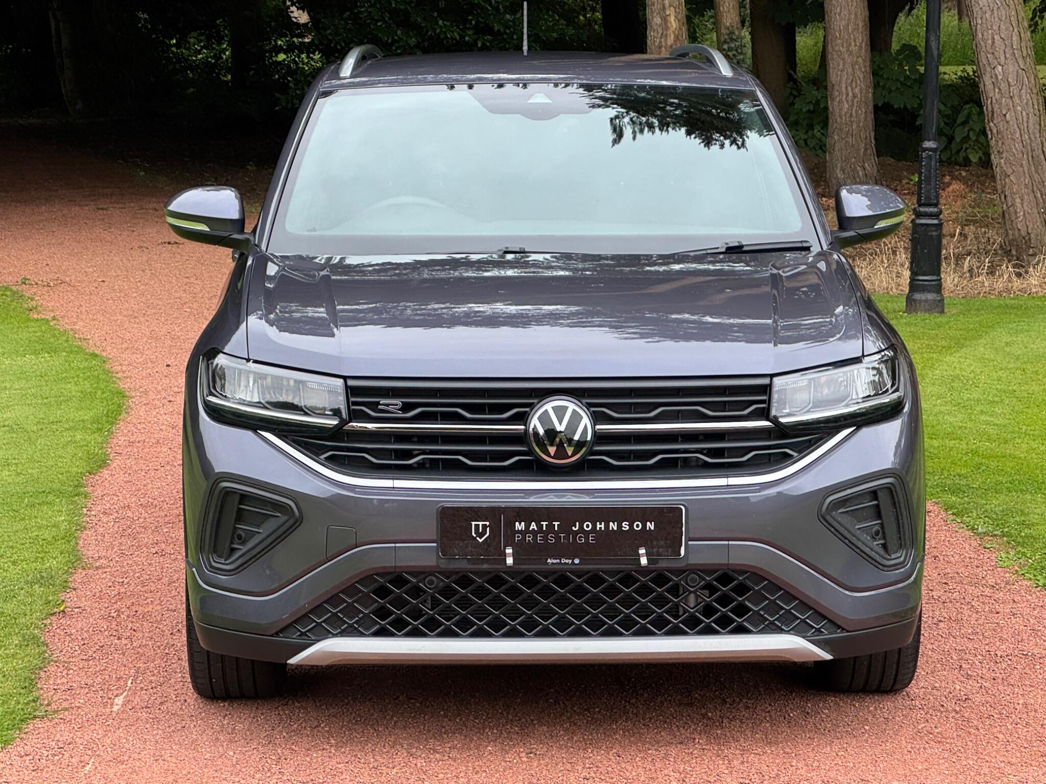 Volkswagen T-Cross view 3