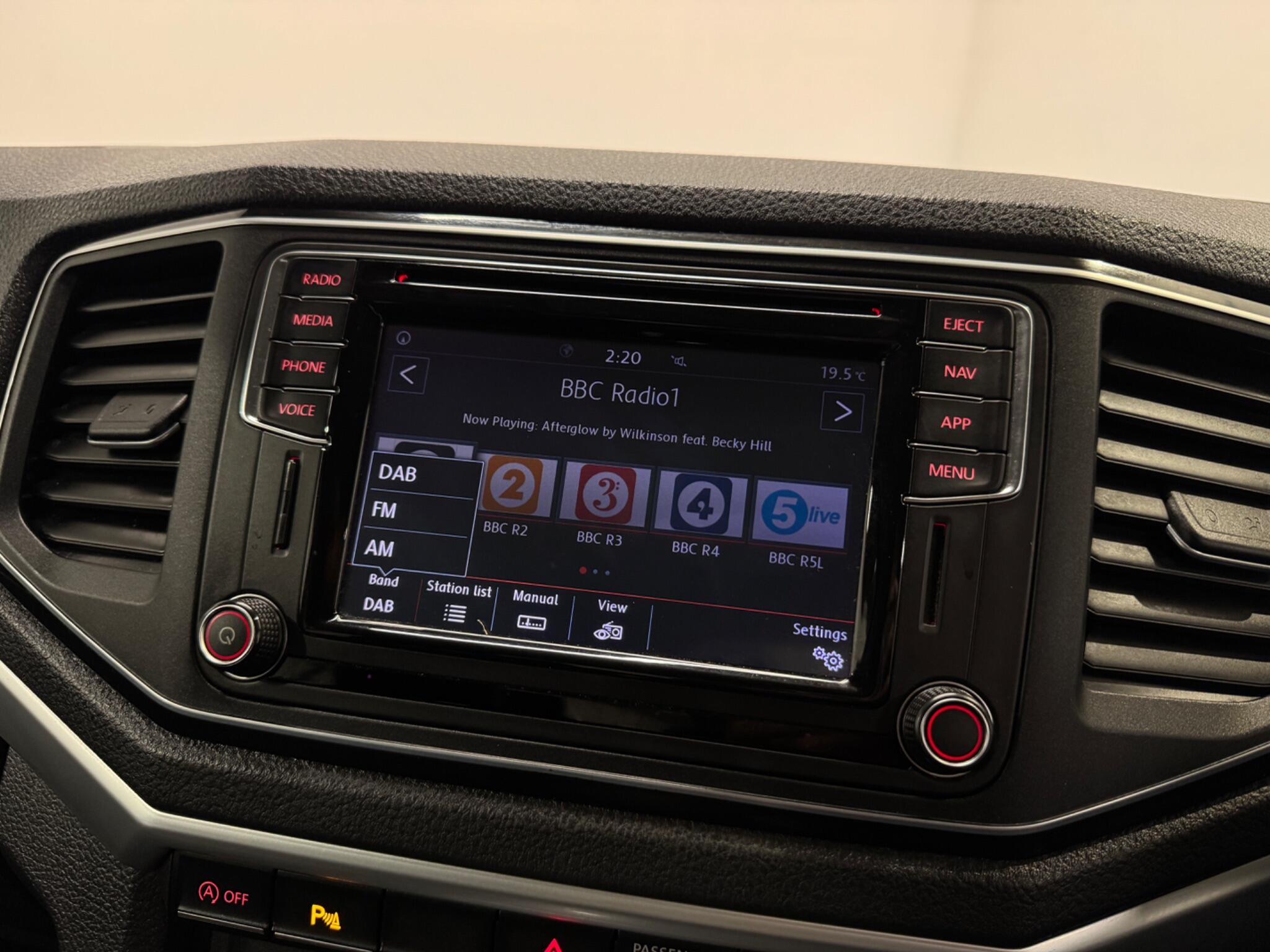 Volkswagen Amarok view 20