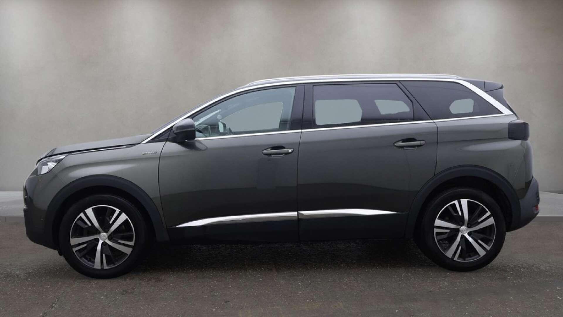 Peugeot 5008 view 9