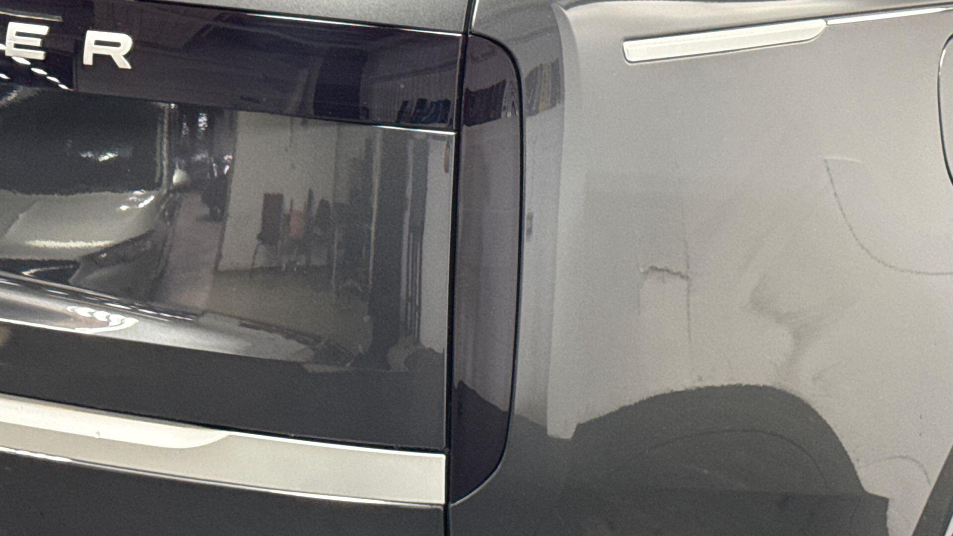 Land Rover Range Rover view 19