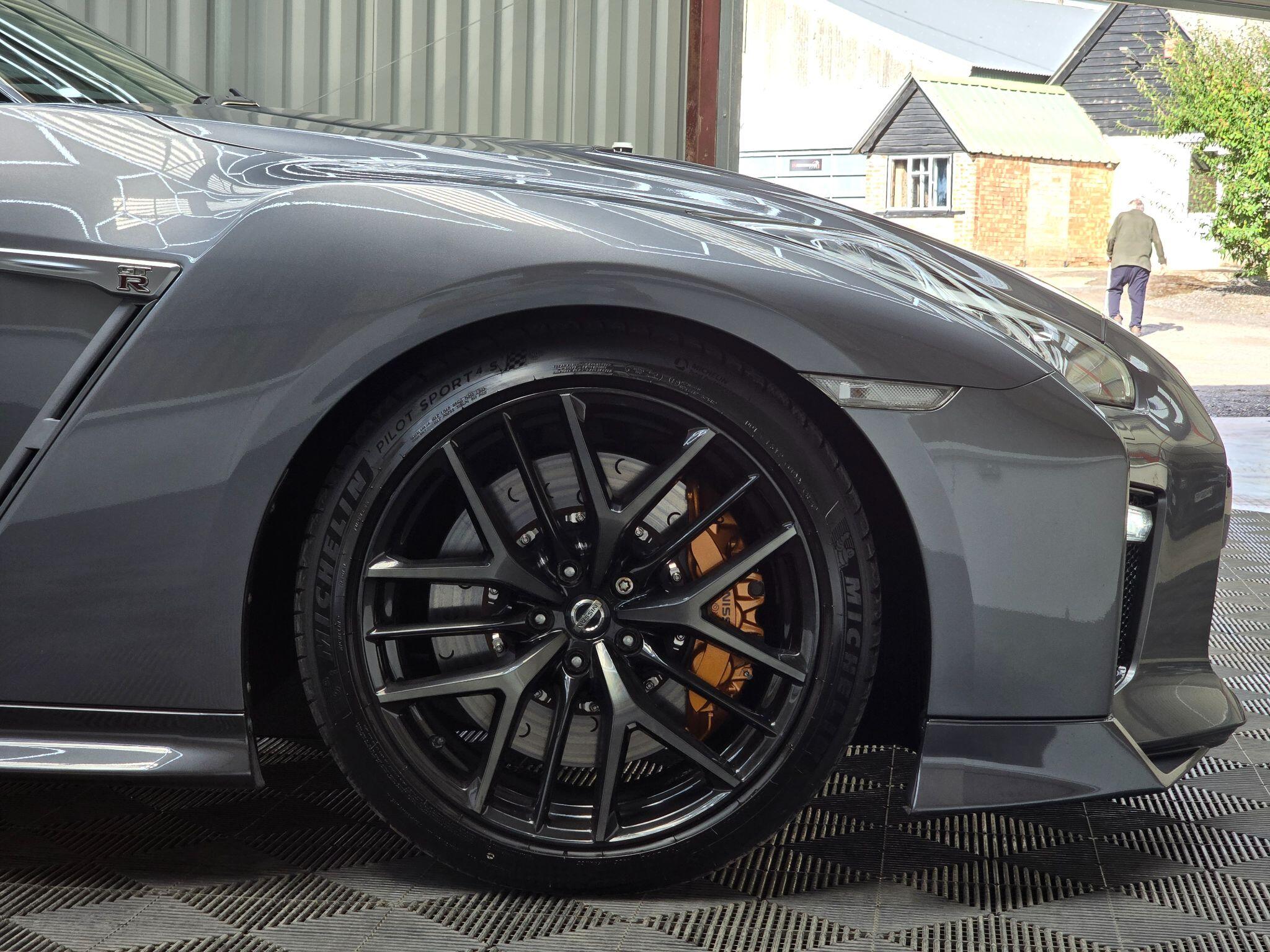 Nissan GT-R view 12