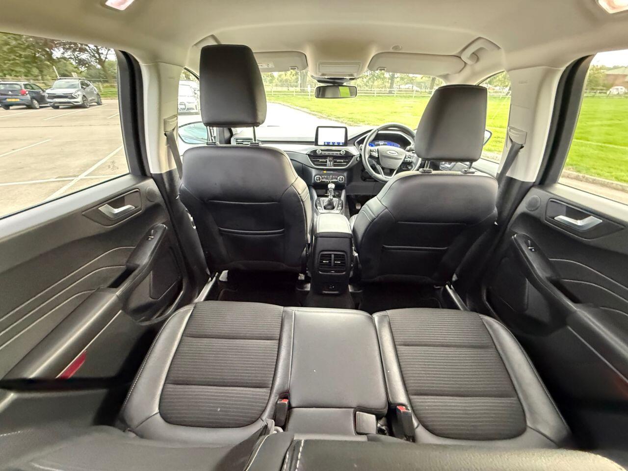 Ford Kuga view 49