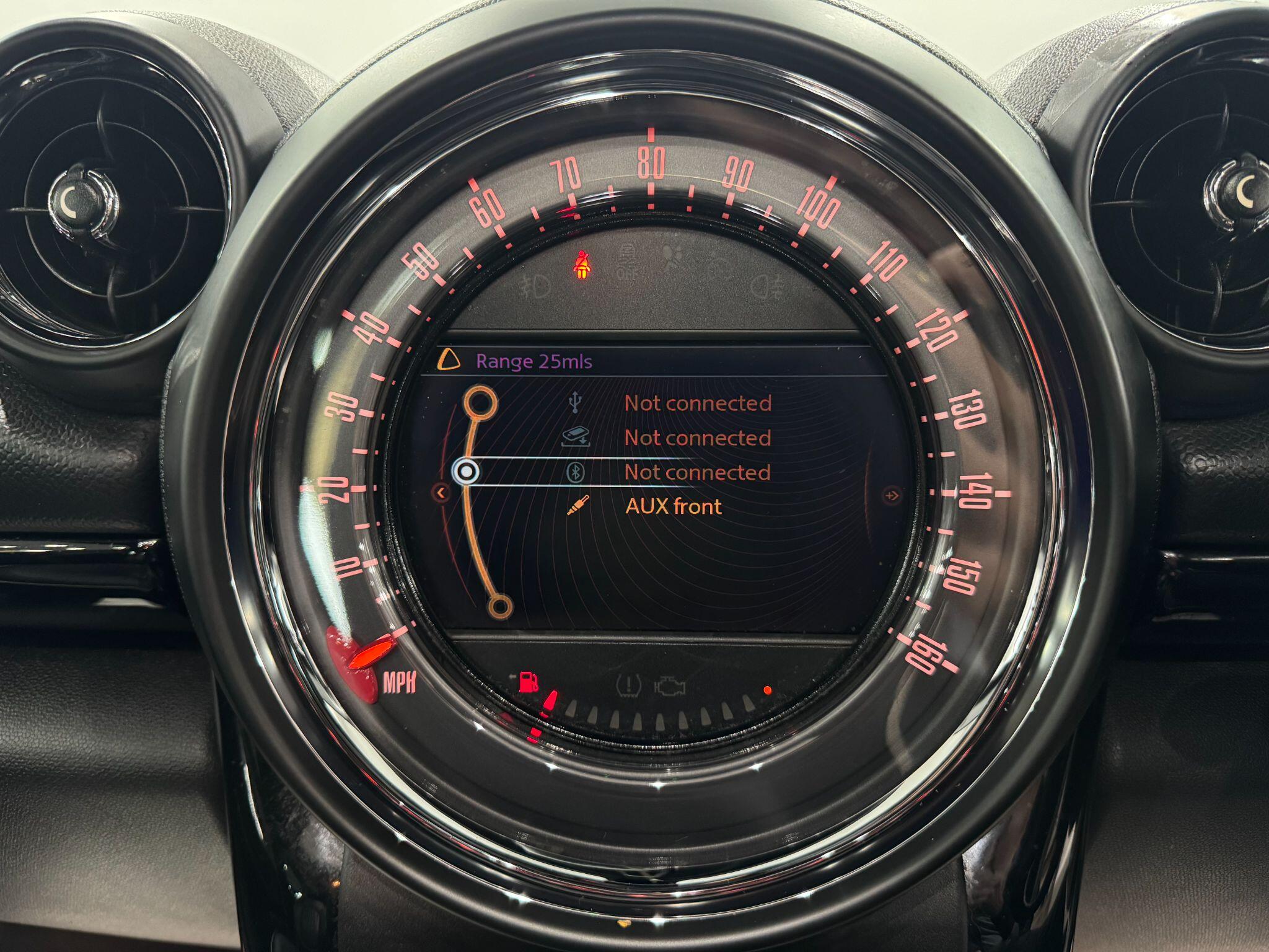 MINI Countryman view 39