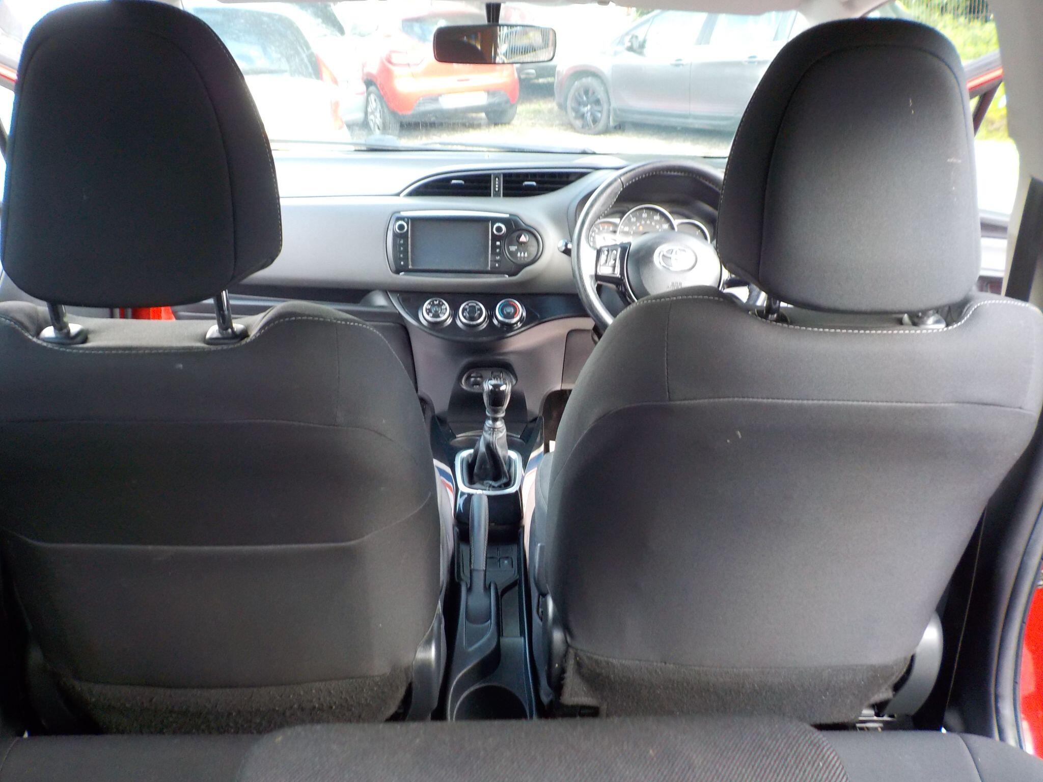 Toyota Yaris 1.33 Dual VVT-i Design Euro 6 5dr
