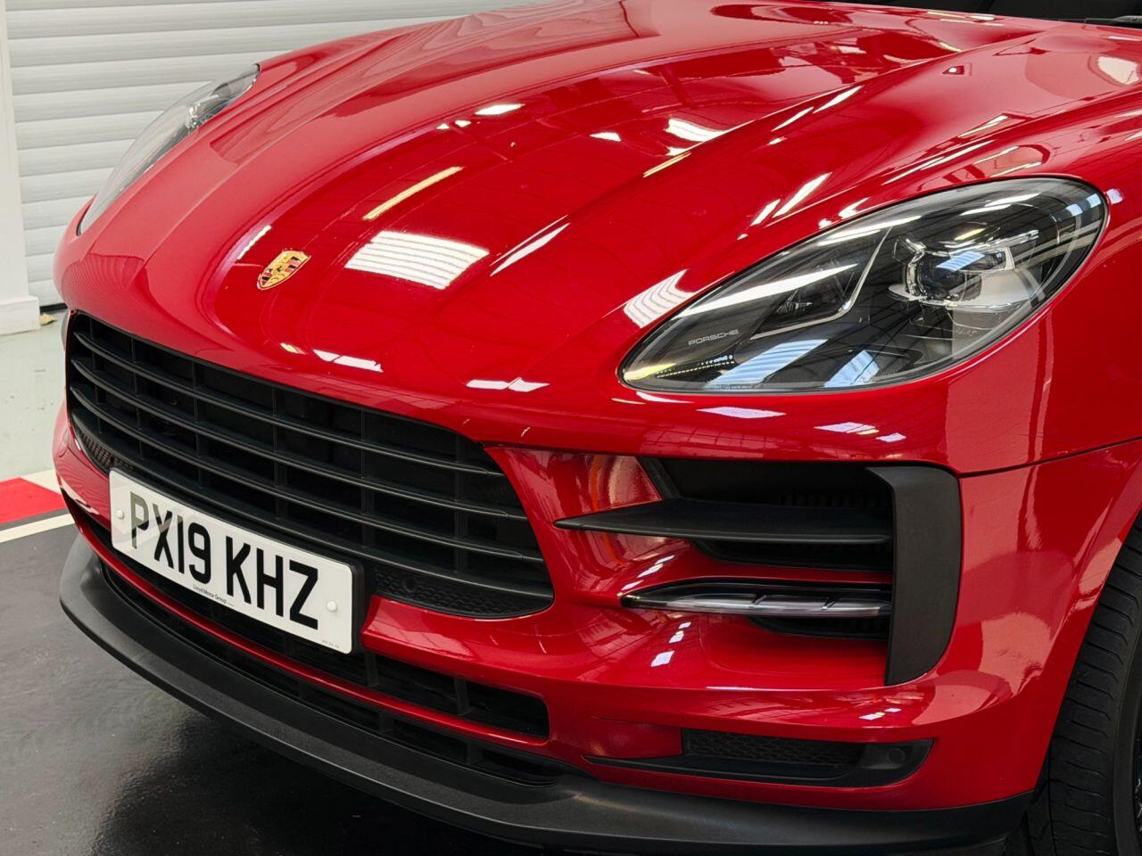 Porsche Macan view 8
