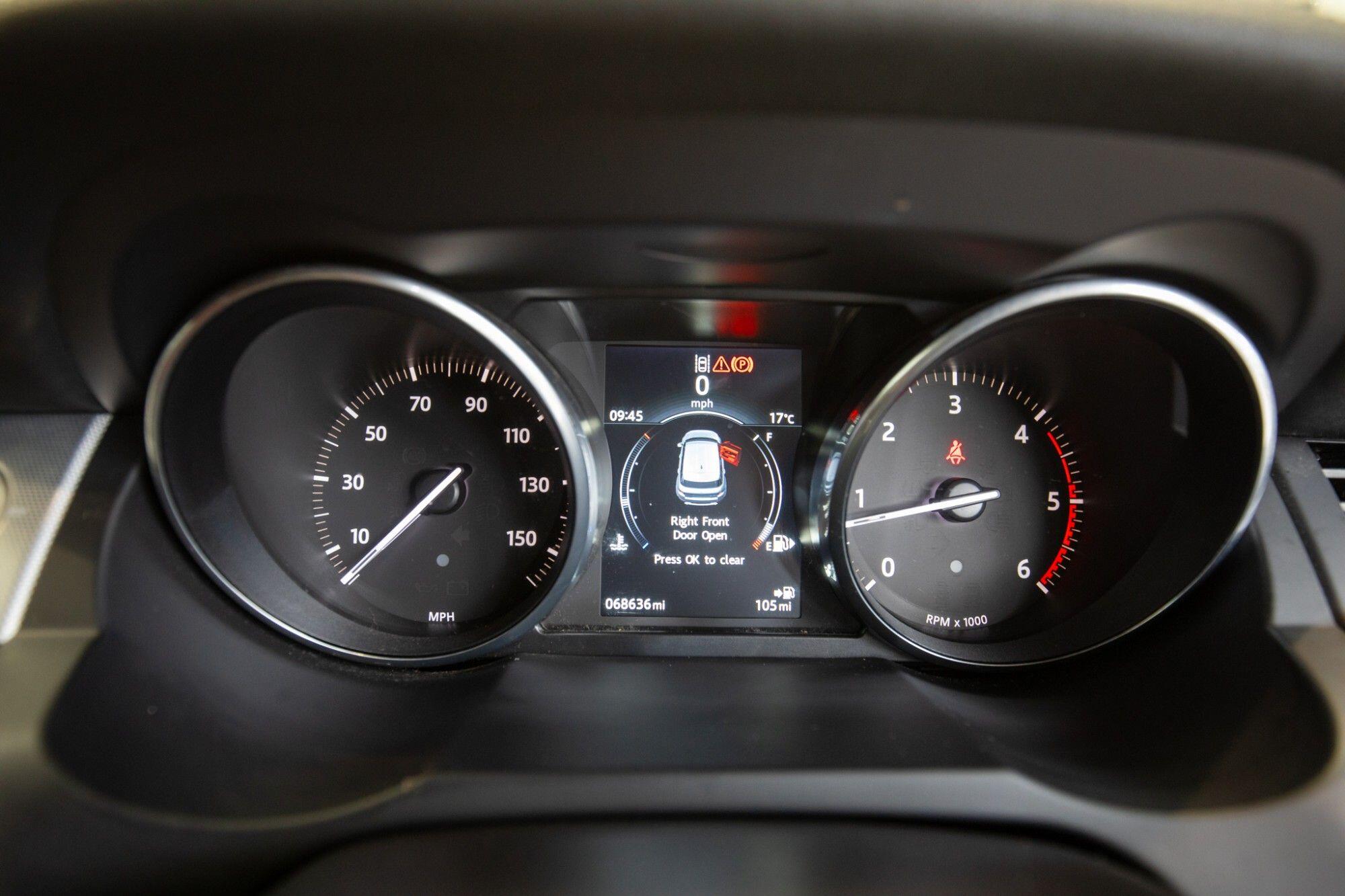 Land Rover Range Rover Evoque view 31