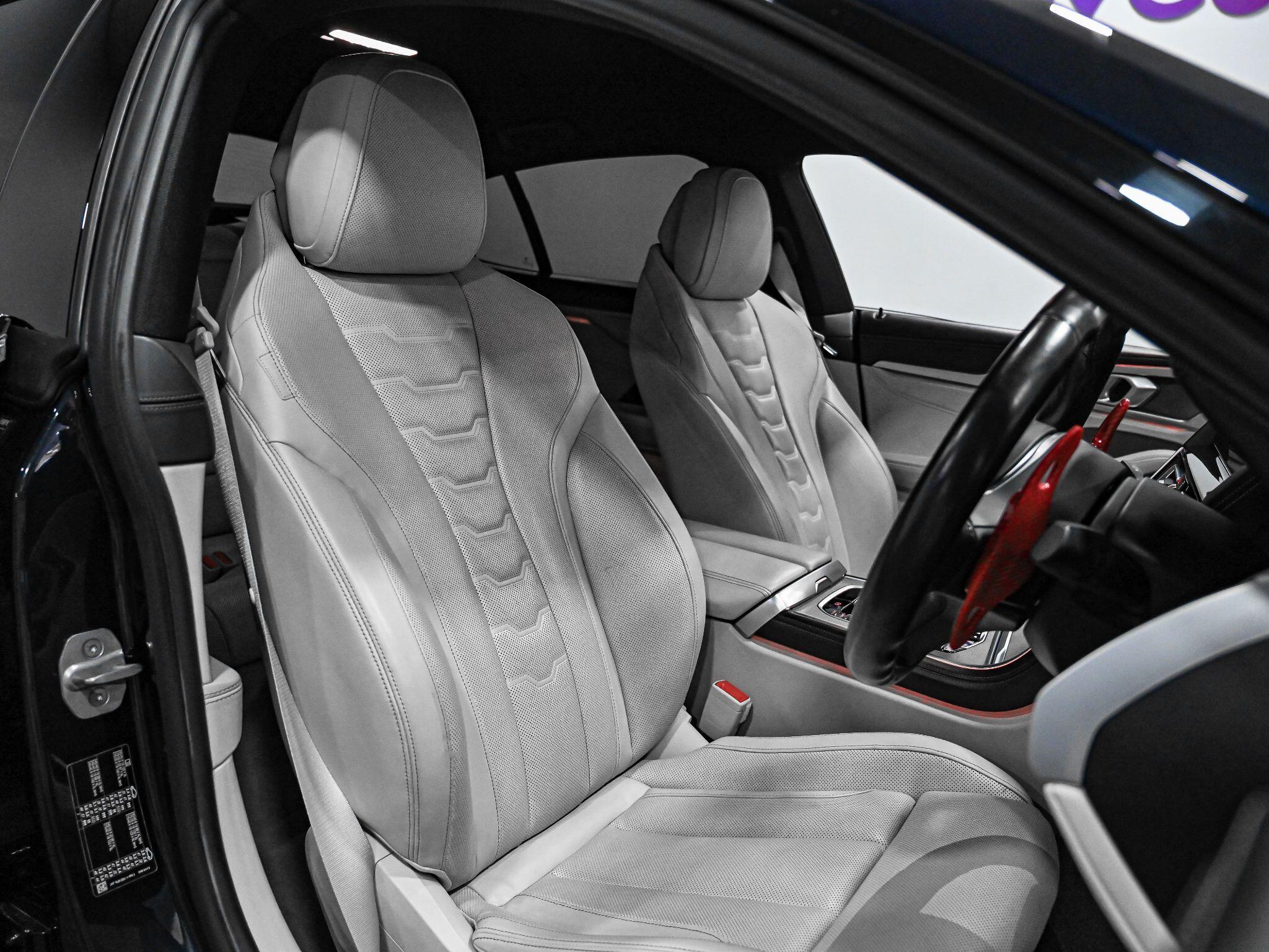 BMW 8 Series view 3