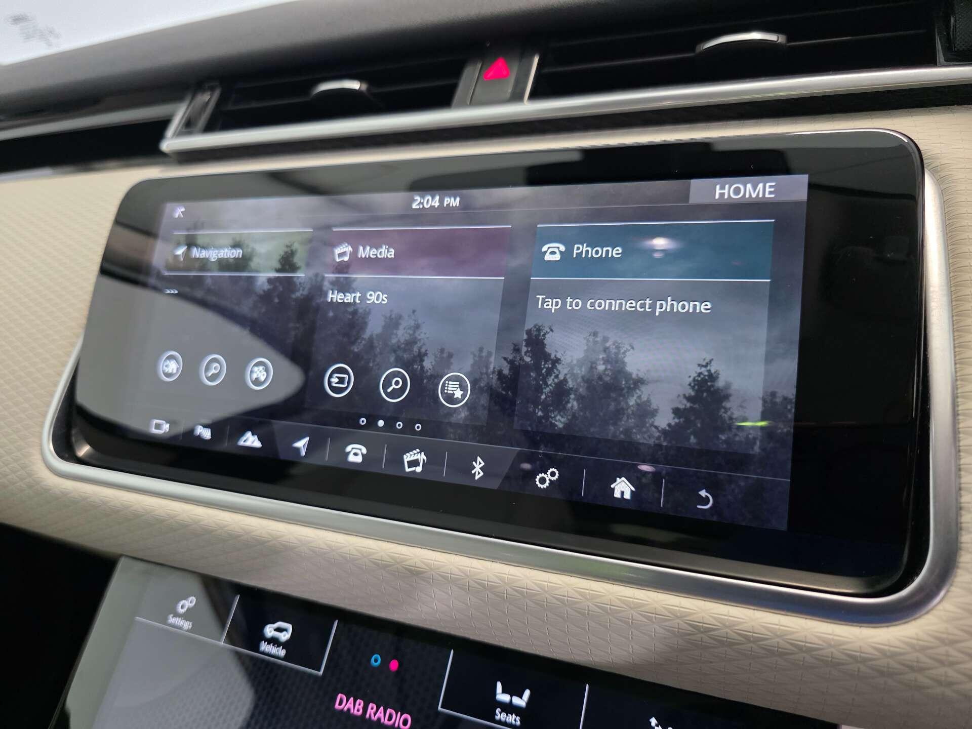 Land Rover Range Rover Velar view 43
