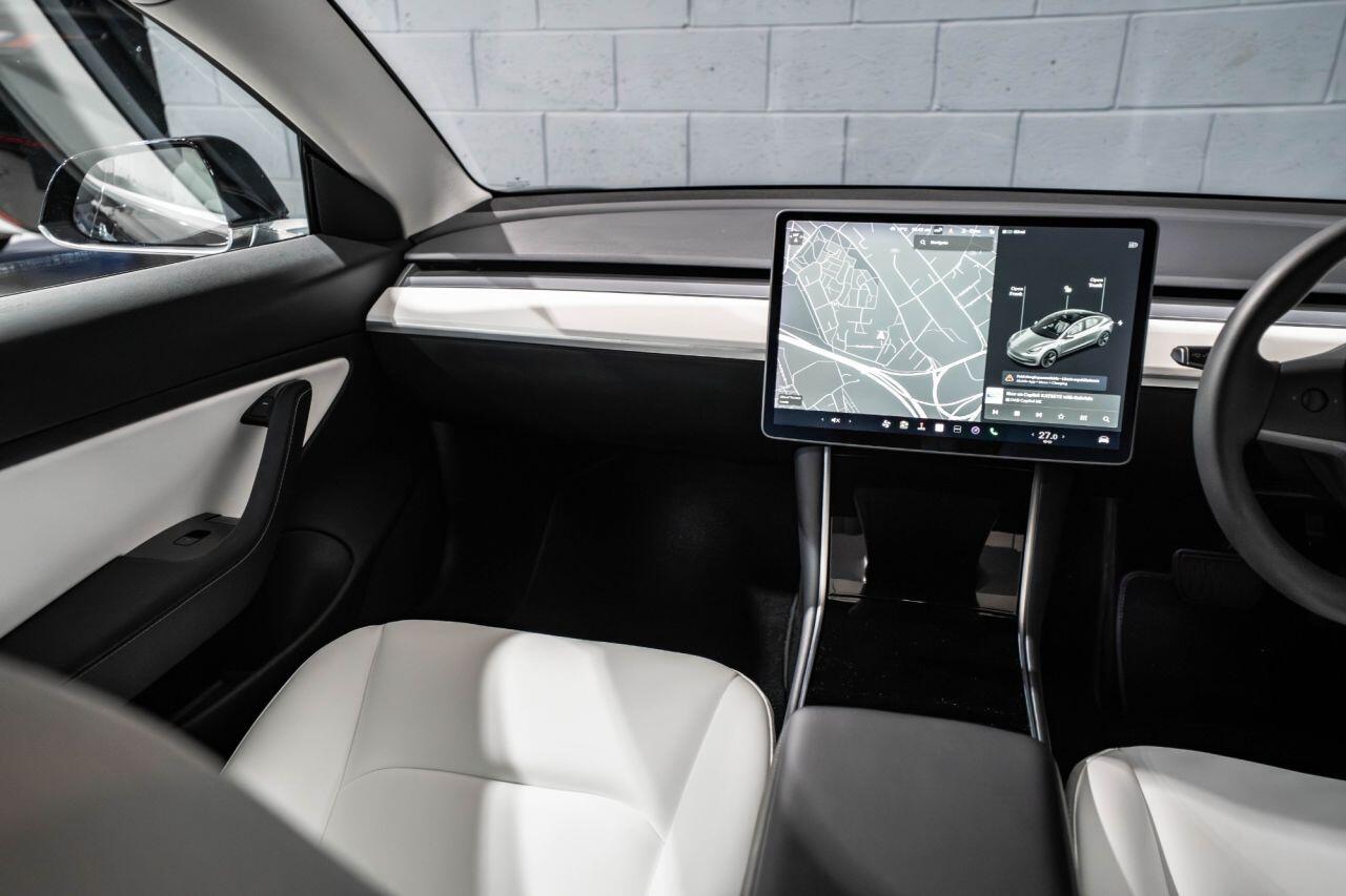 Tesla Model 3 view 25