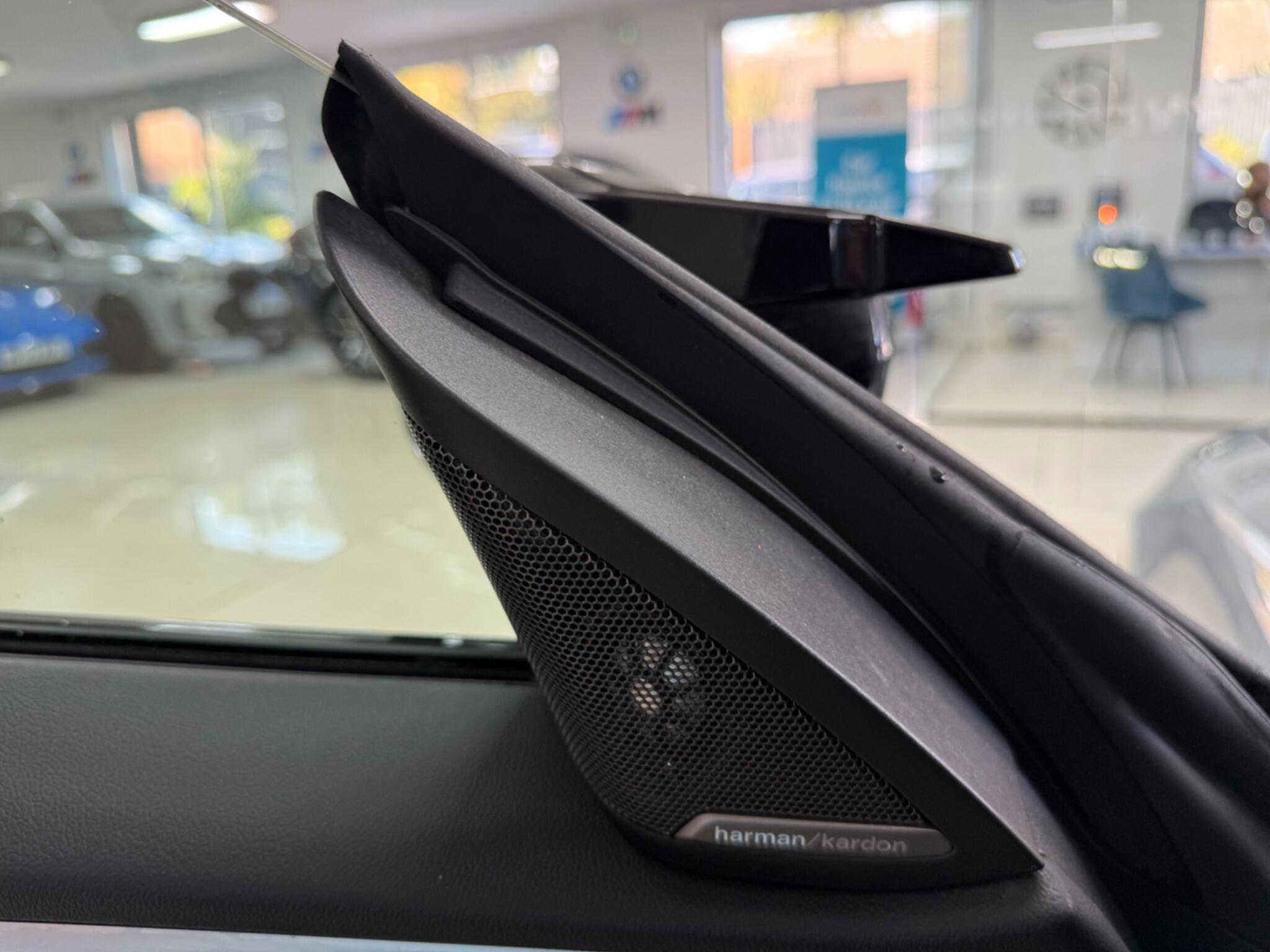 BMW i4 view 7