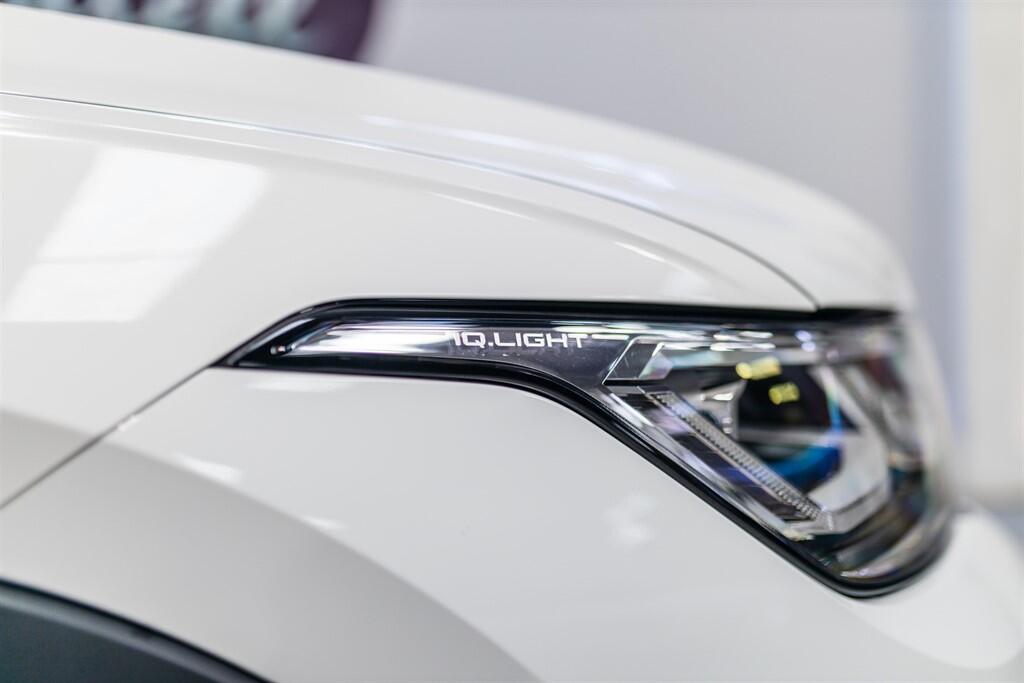 Volkswagen Tiguan view 13