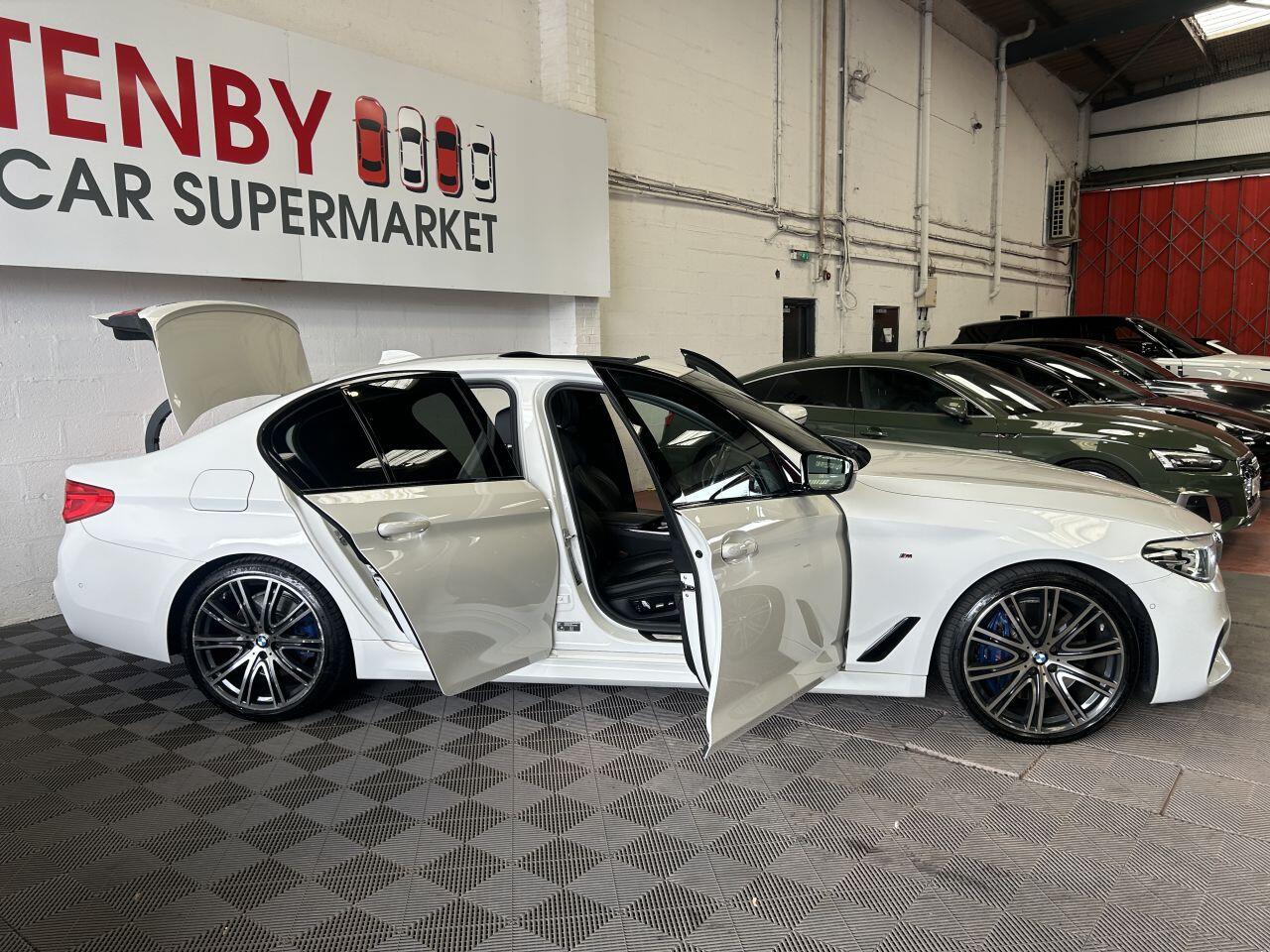 BMW 5 Series view 11