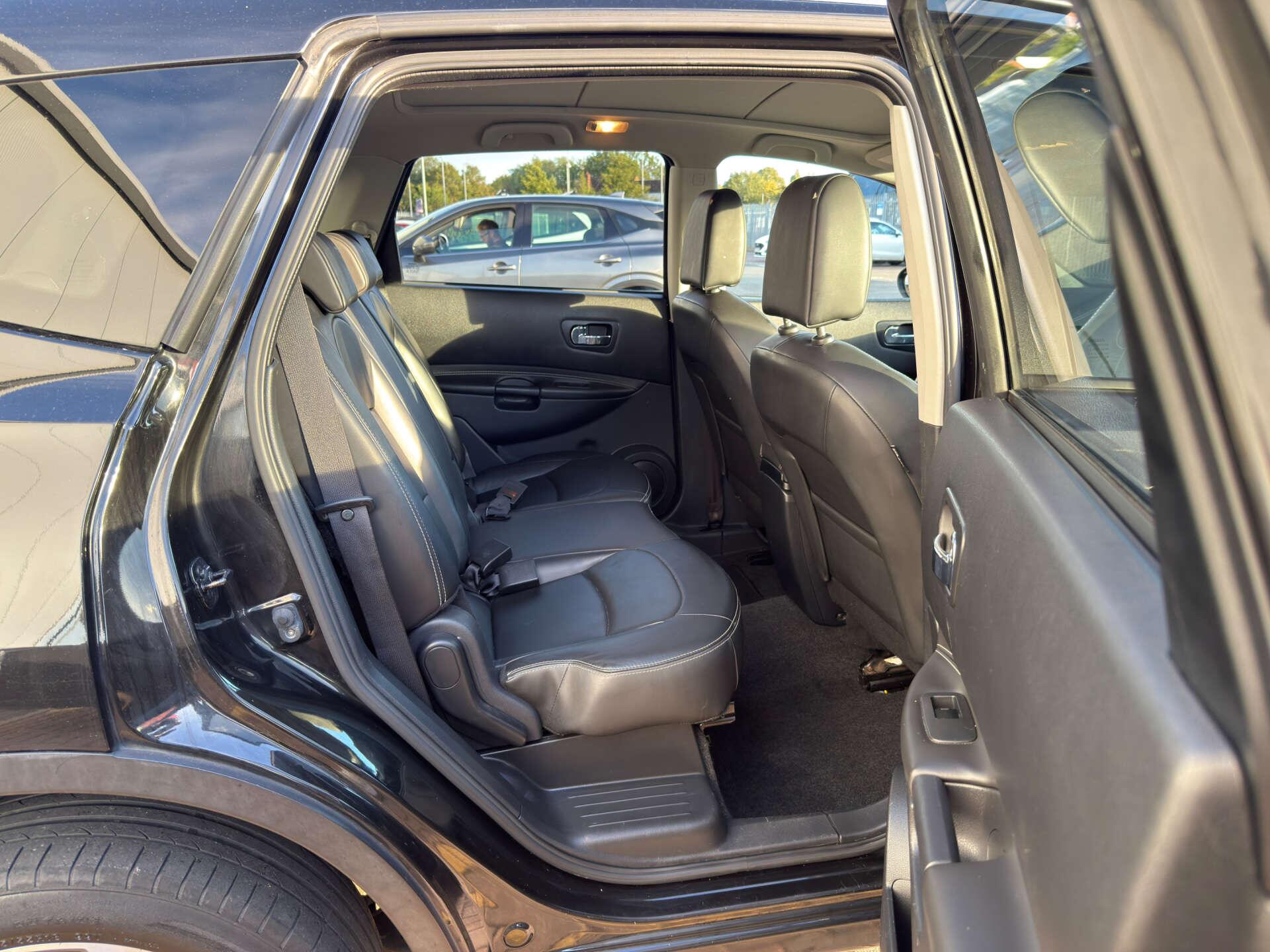 Nissan Qashqai+2 view 26