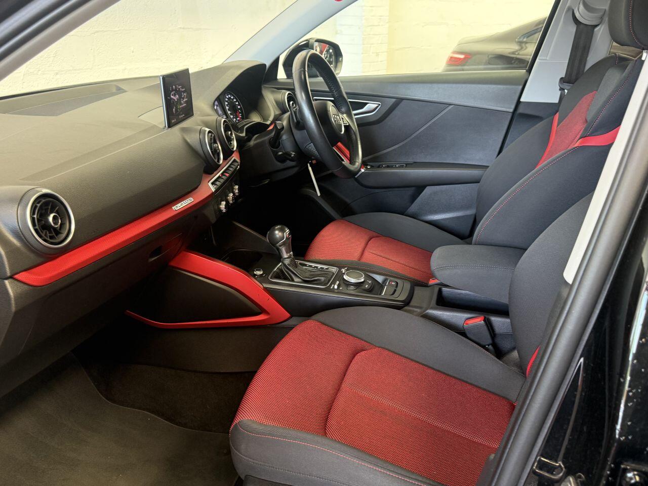 Audi Q2 view 52