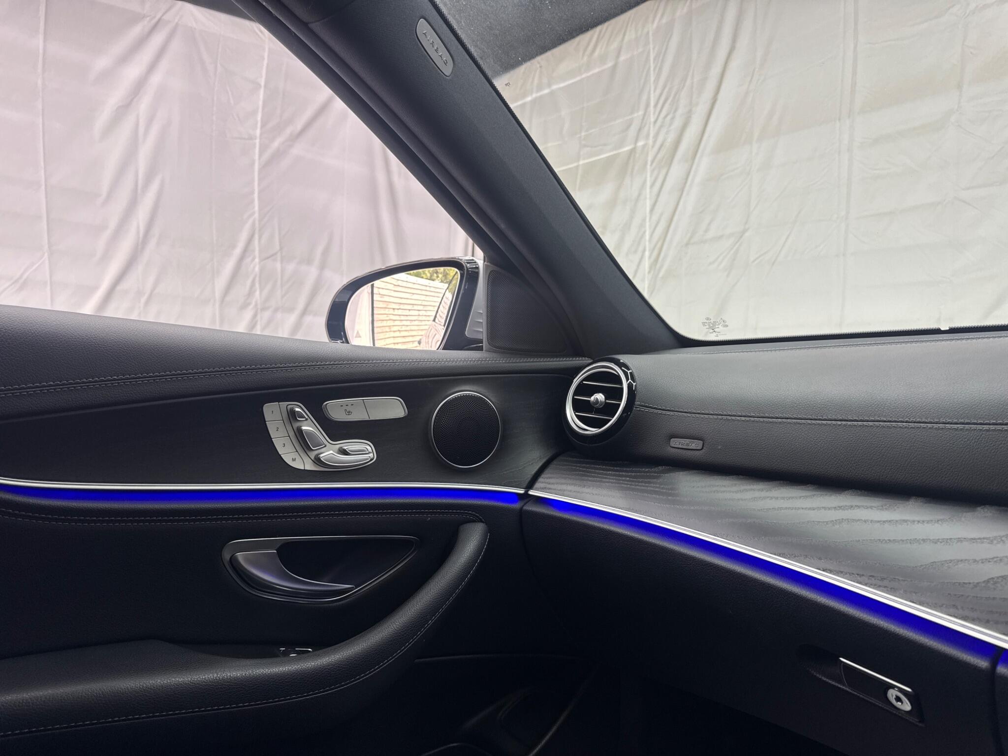 Mercedes-Benz E Class view 29