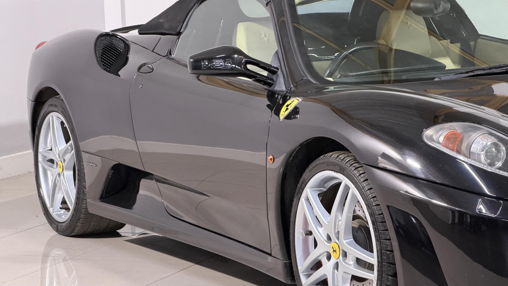 Ferrari F430 view 31