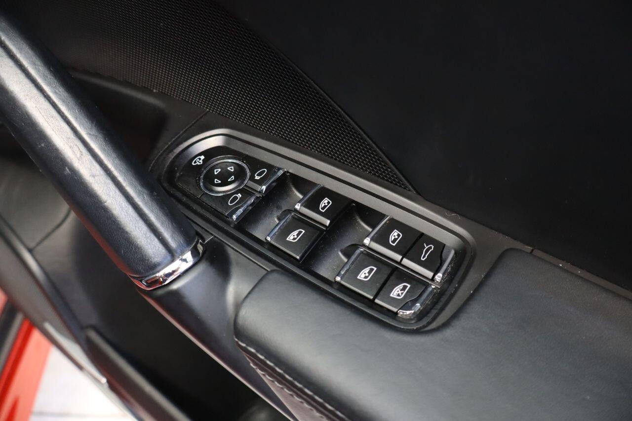 Porsche Cayenne view 19