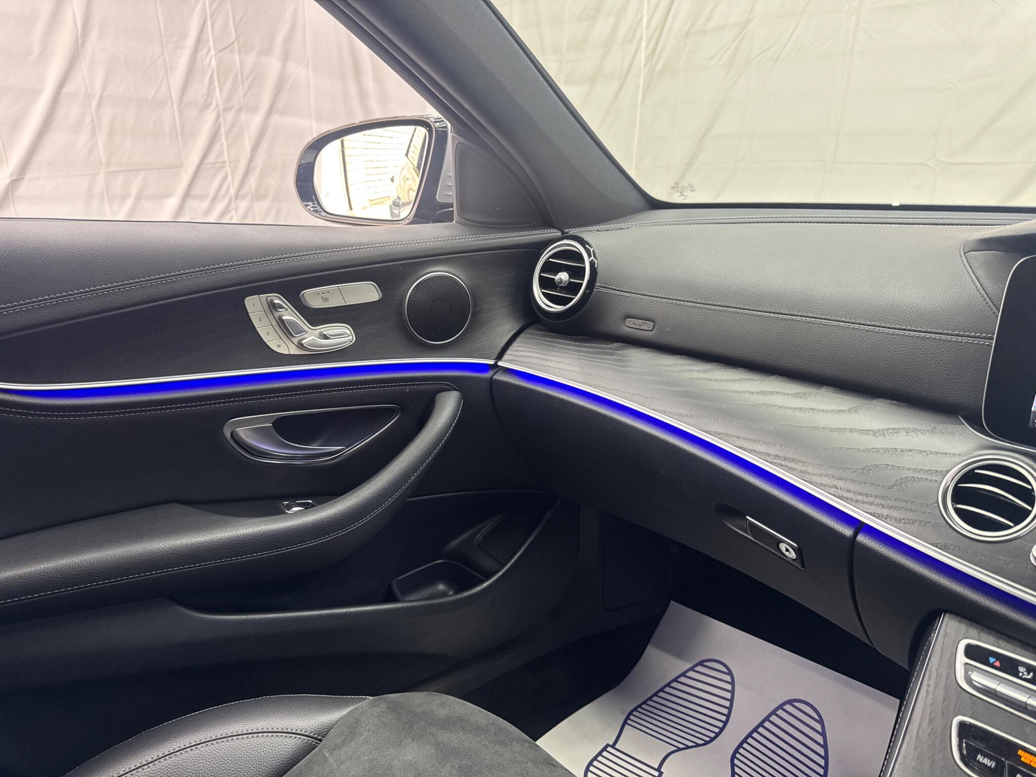 Mercedes-Benz E Class view 27