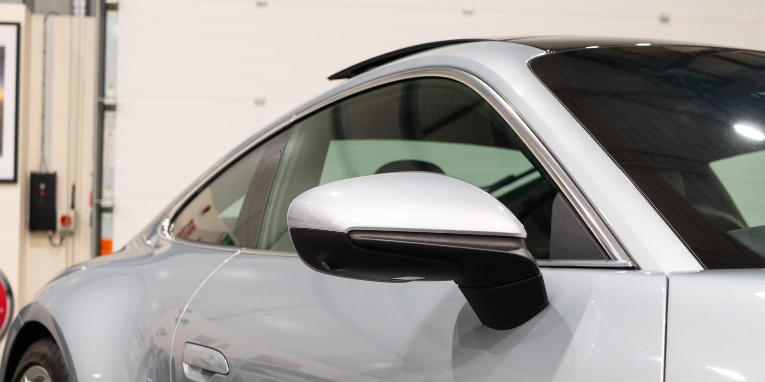 Porsche 911 view 41