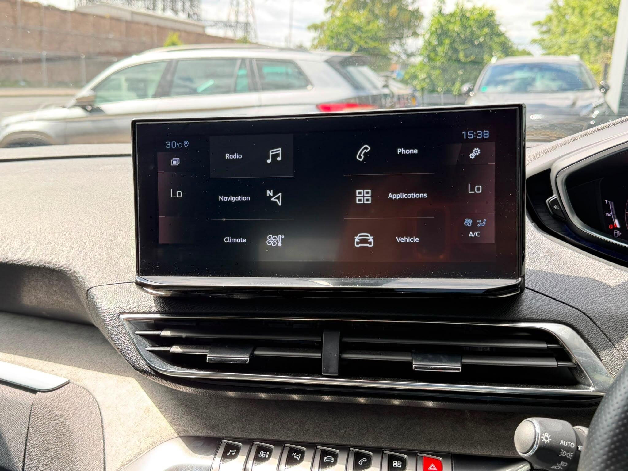 Peugeot 3008 view 17