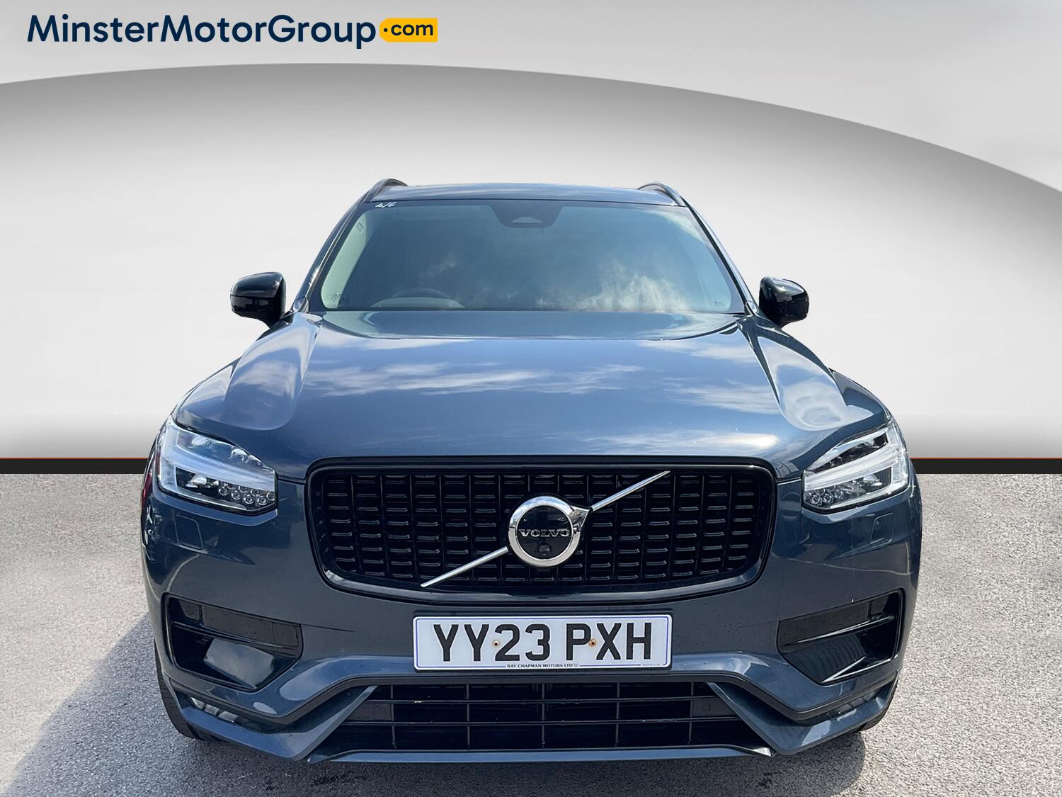 Volvo XC90 view 5