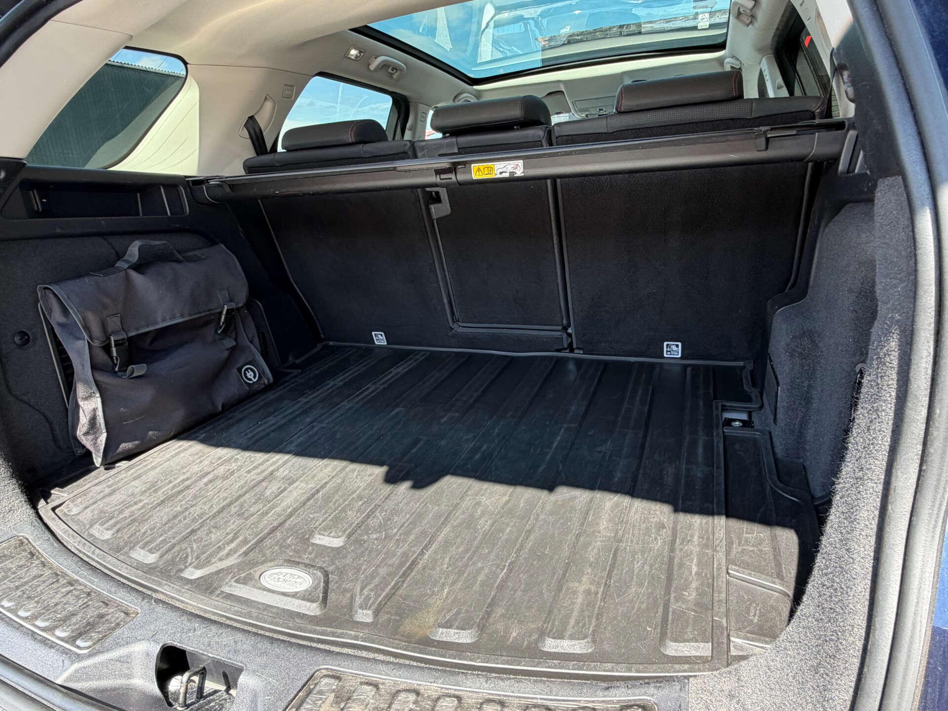 Land Rover Discovery Sport view 55