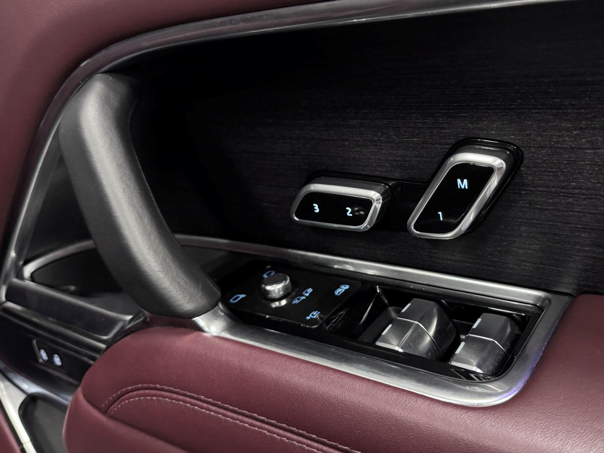 Land Rover Range Rover view 18