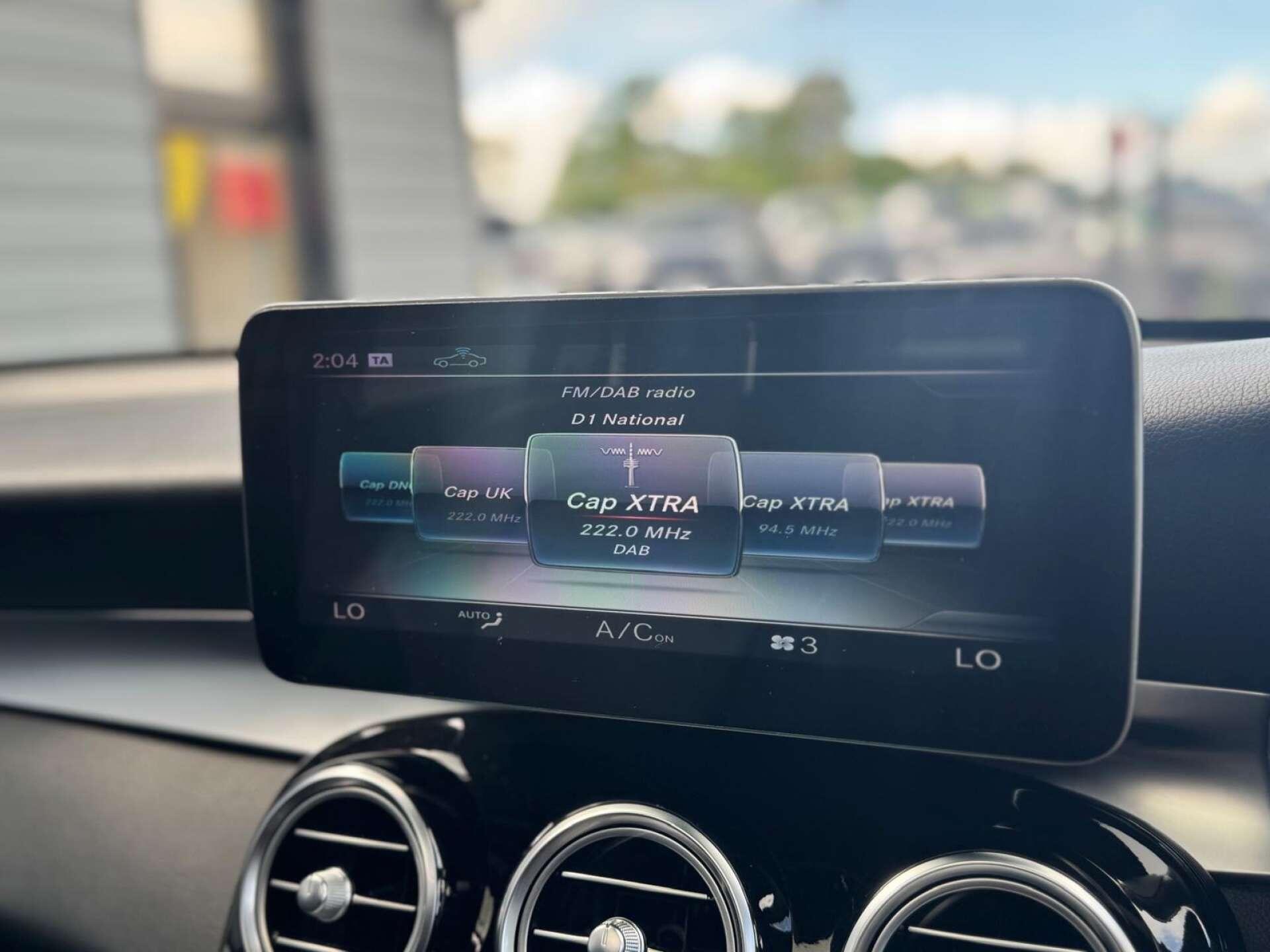 Mercedes-Benz GLC view 25