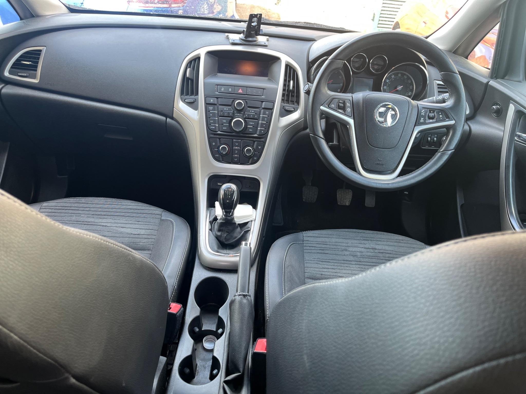 Vauxhall Astra view 5