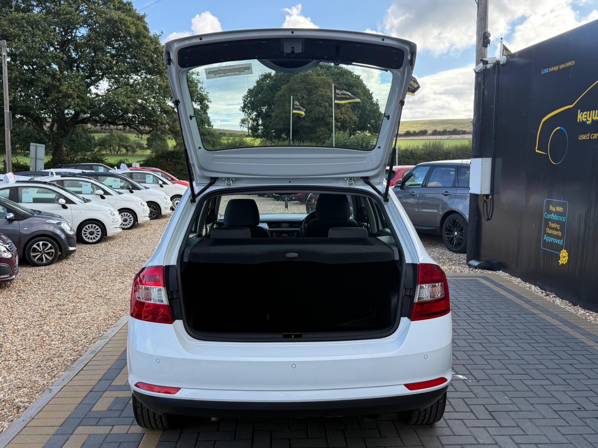 Skoda Rapid view 27