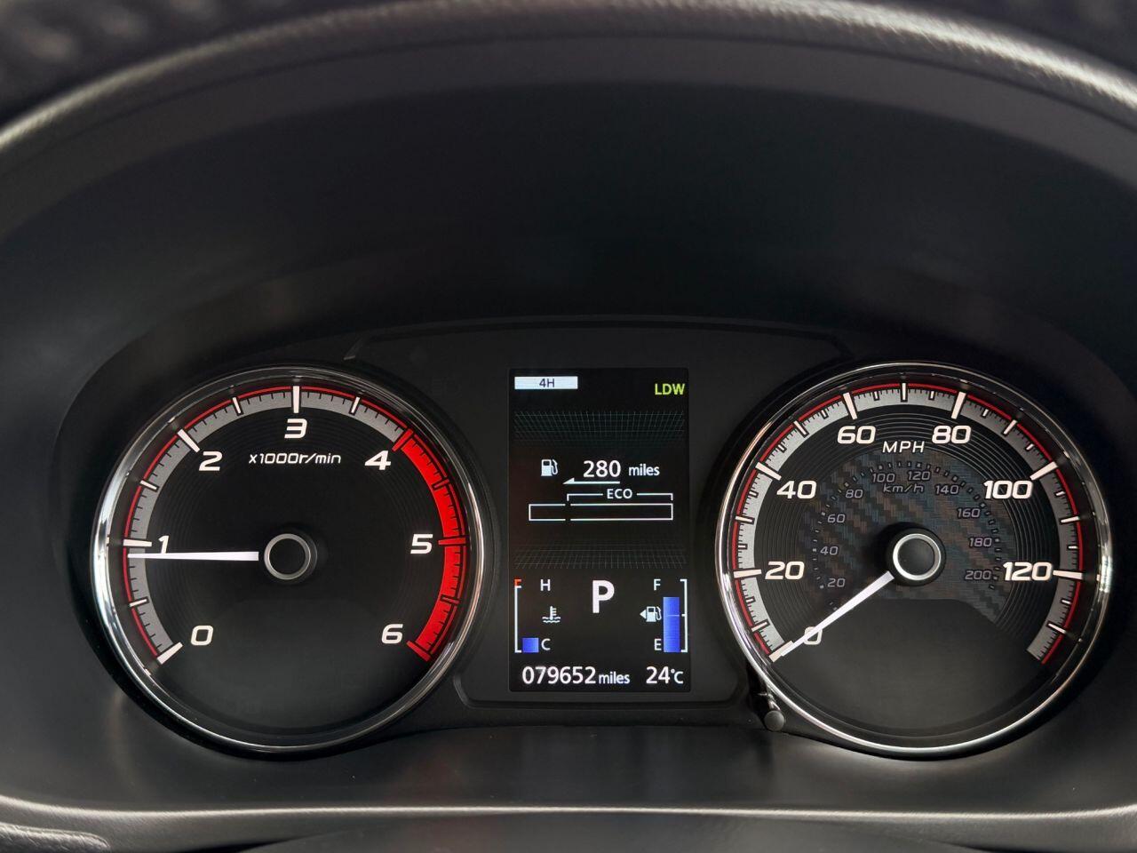 Mitsubishi L200 view 35
