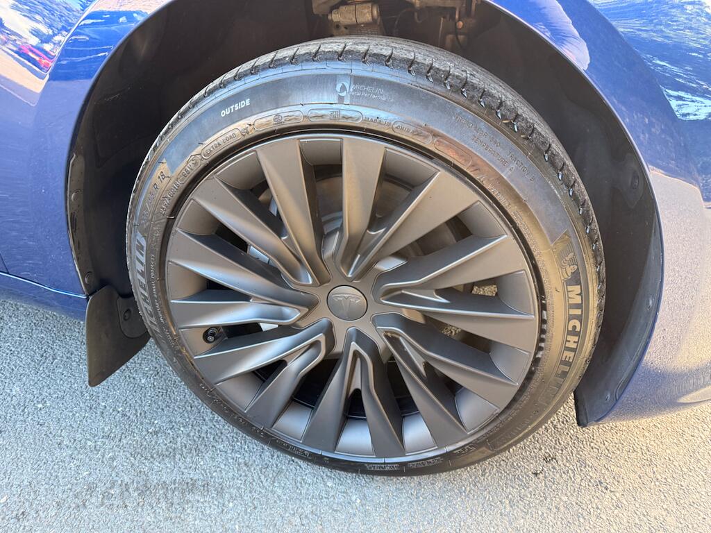 Tesla Model 3 view 16