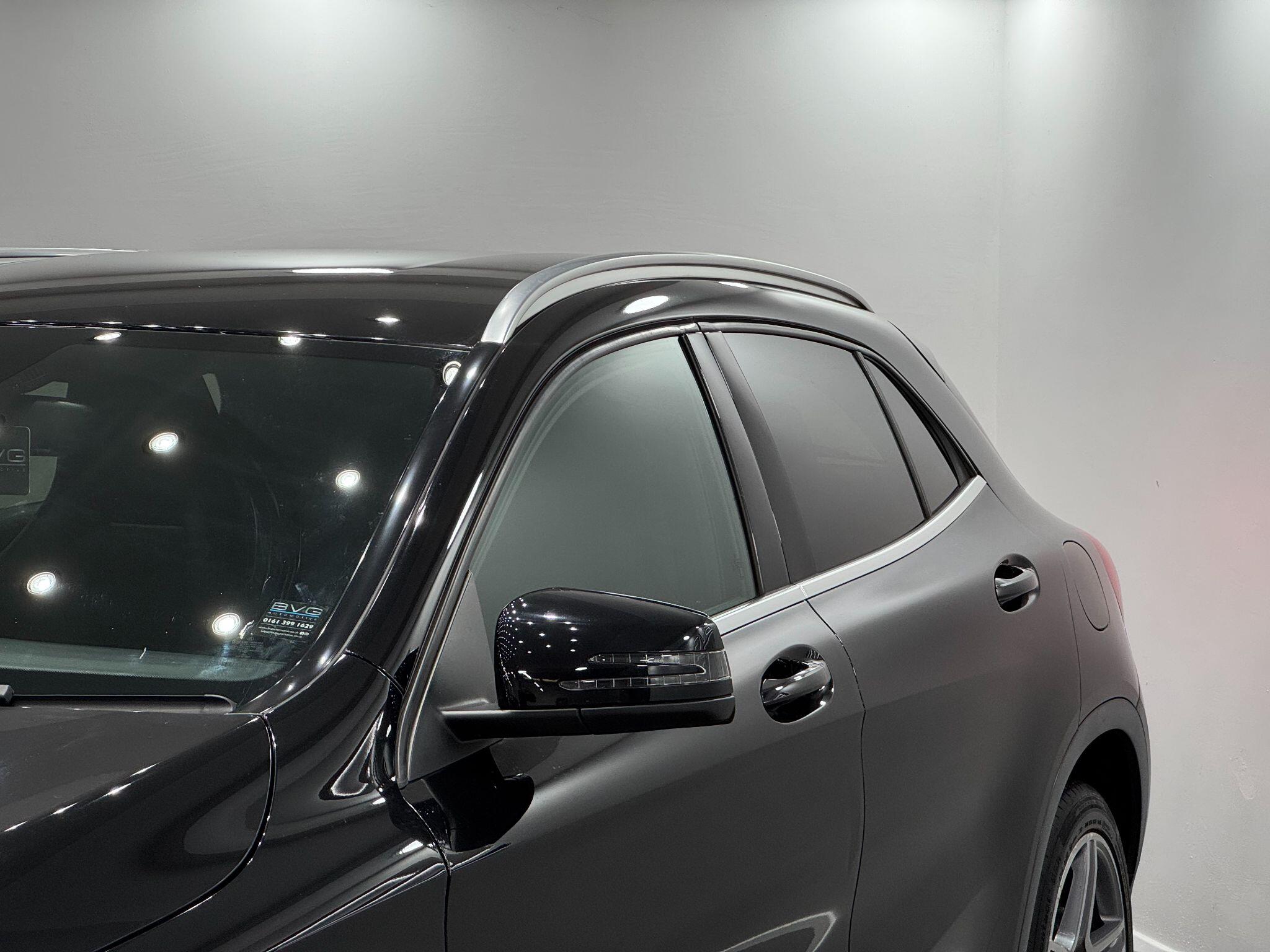 Mercedes-Benz Gla view 11