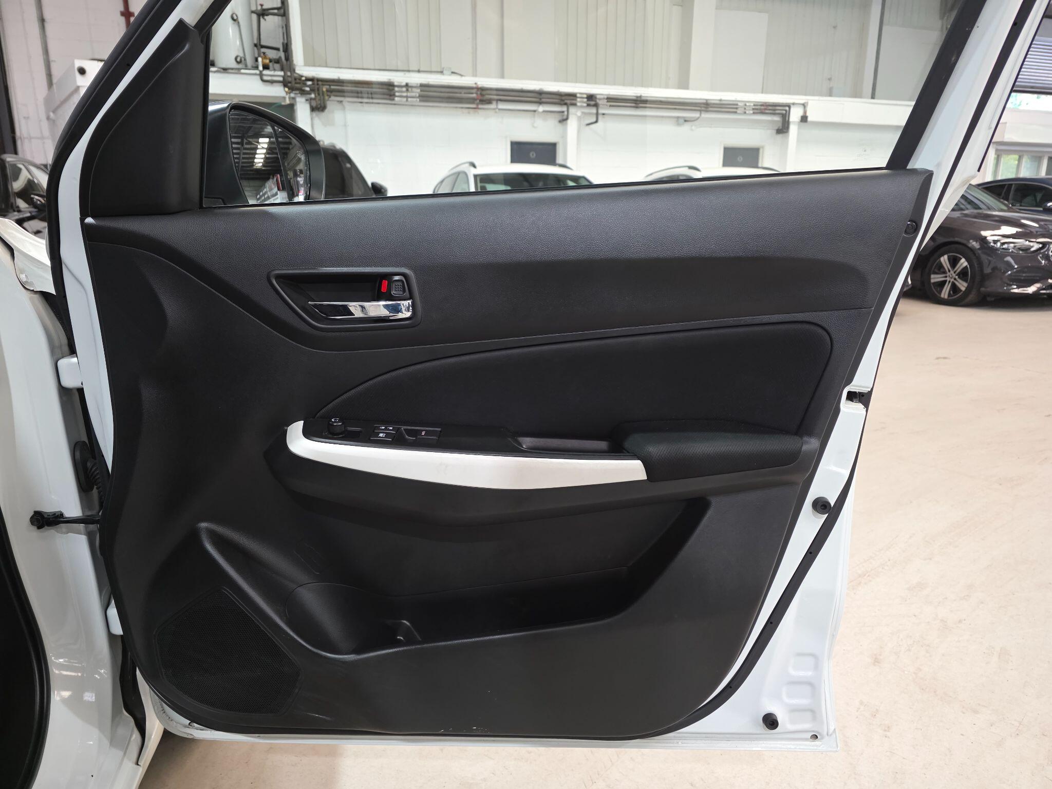 Suzuki Swift view 11