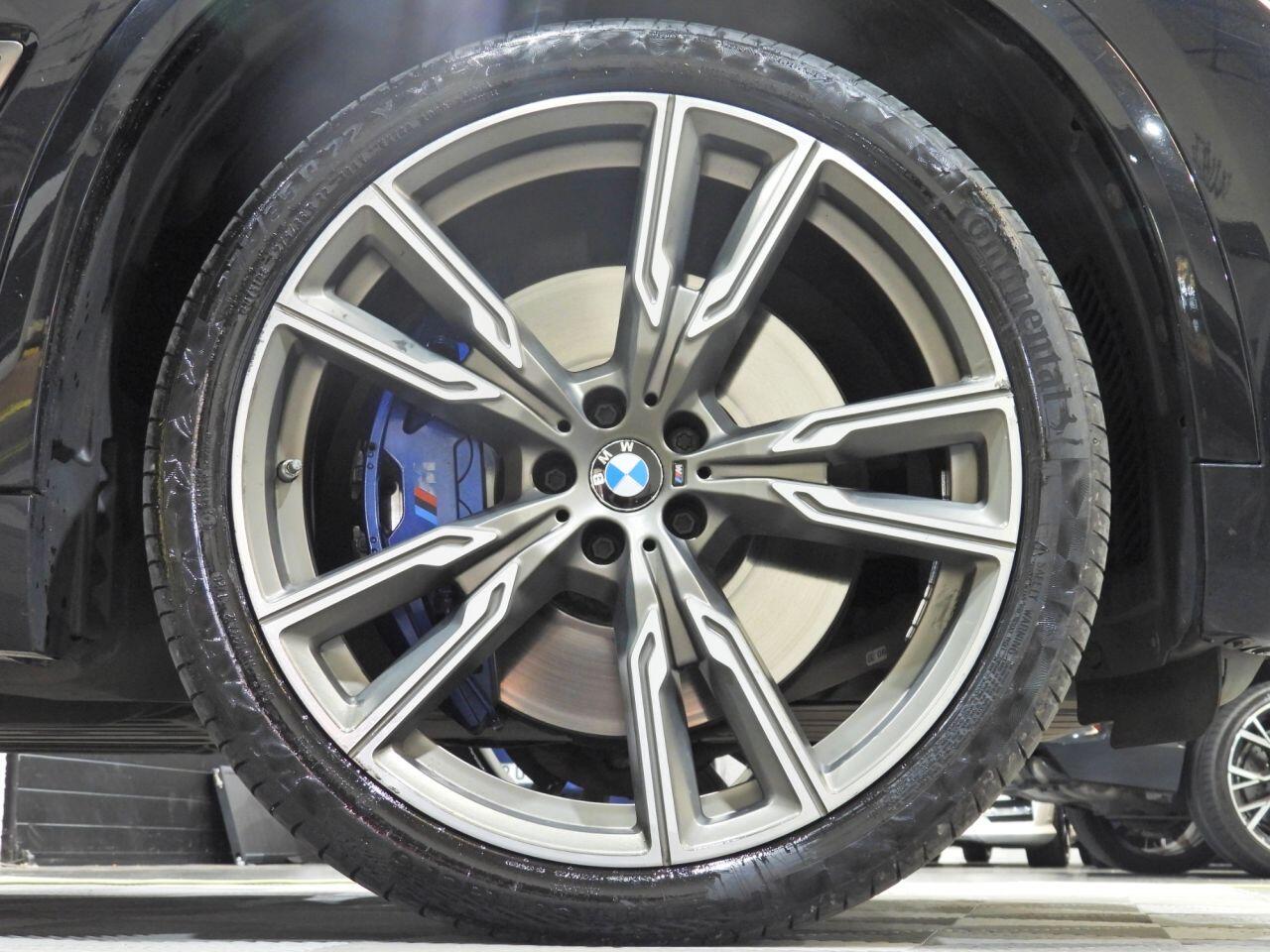 BMW X5 view 32