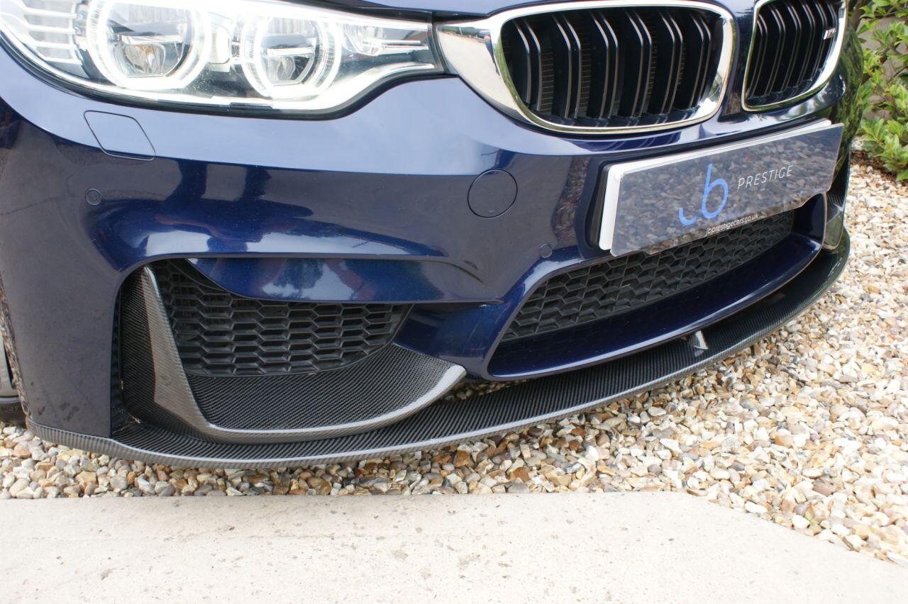 BMW M4 view 9