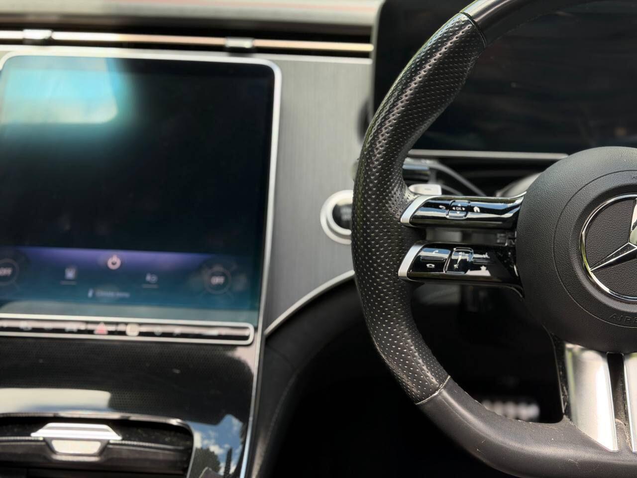 Mercedes-Benz 300 view 29