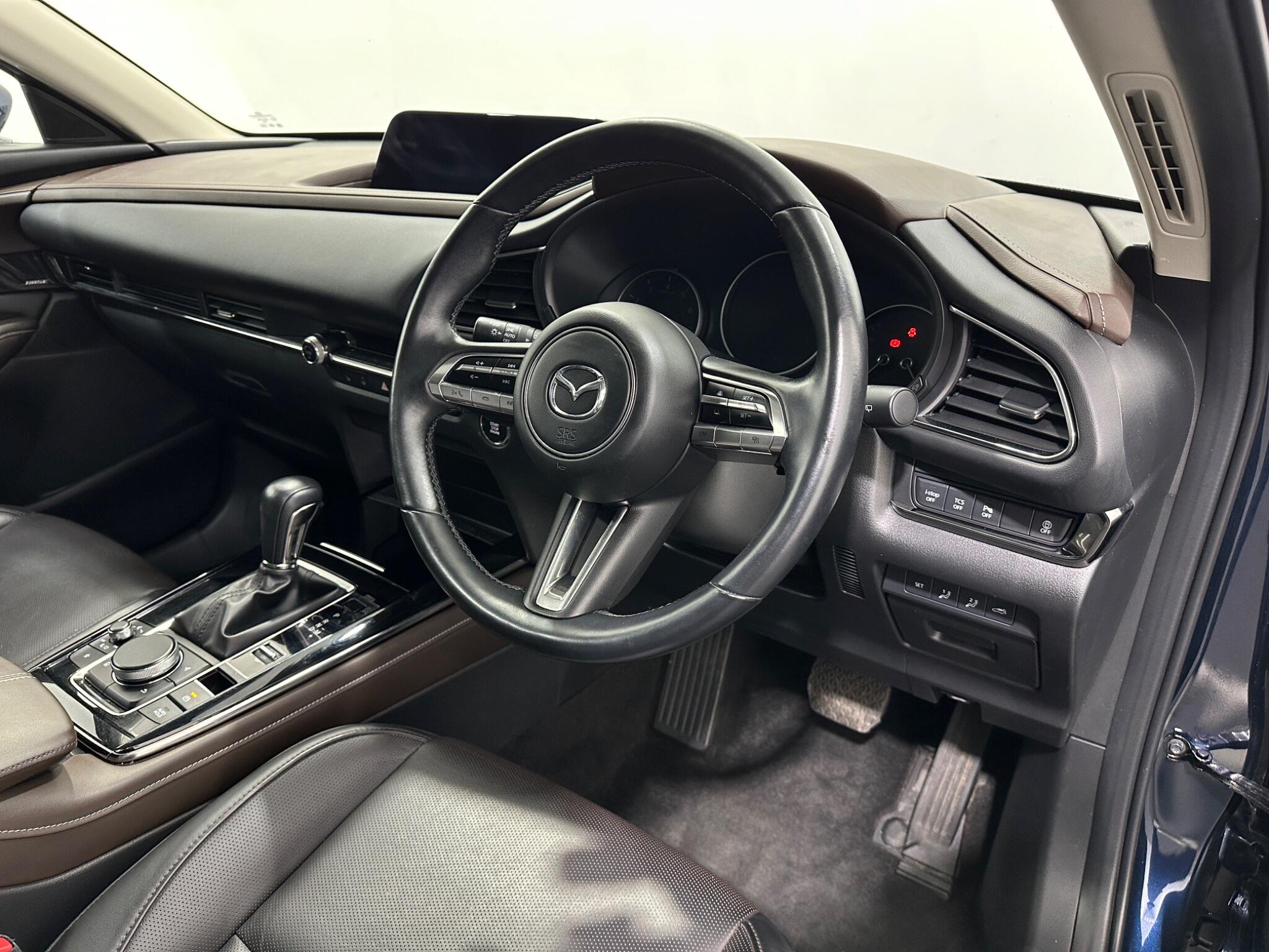 Mazda CX-30 view 11