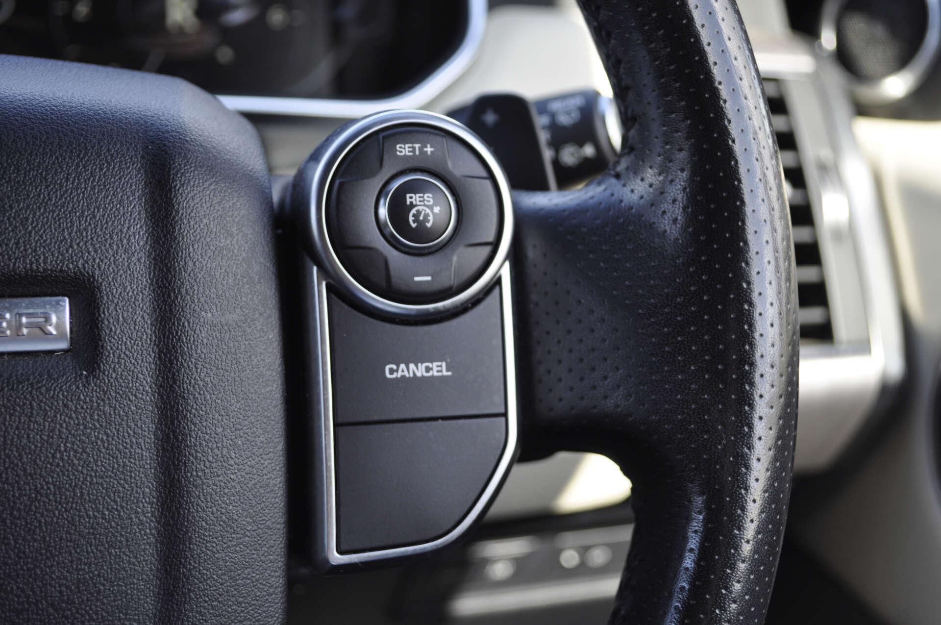 Land Rover Range Rover Sport view 24