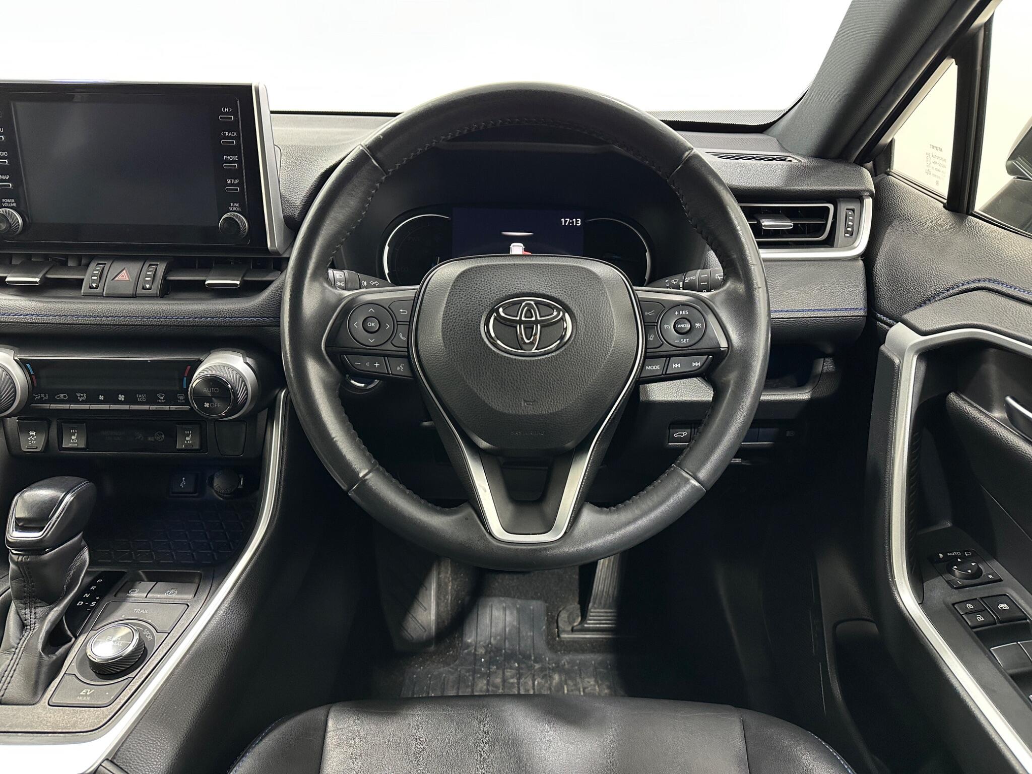 Toyota Rav4 view 13
