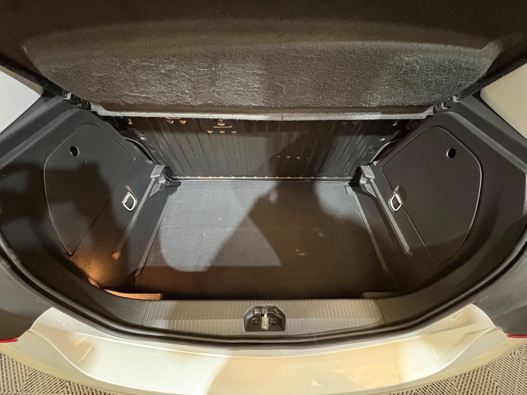 Vauxhall Corsa view 44