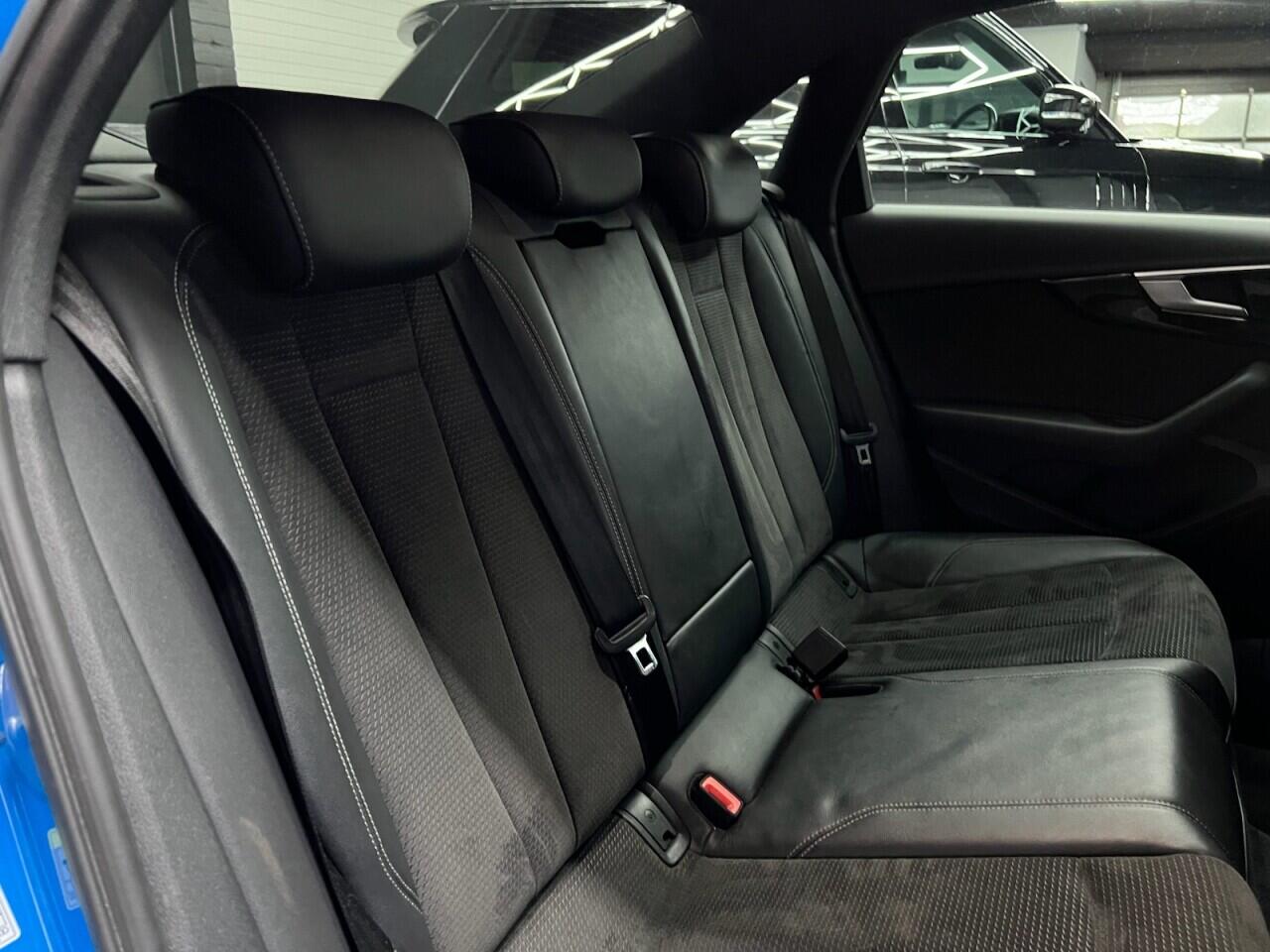 Audi A4 view 43