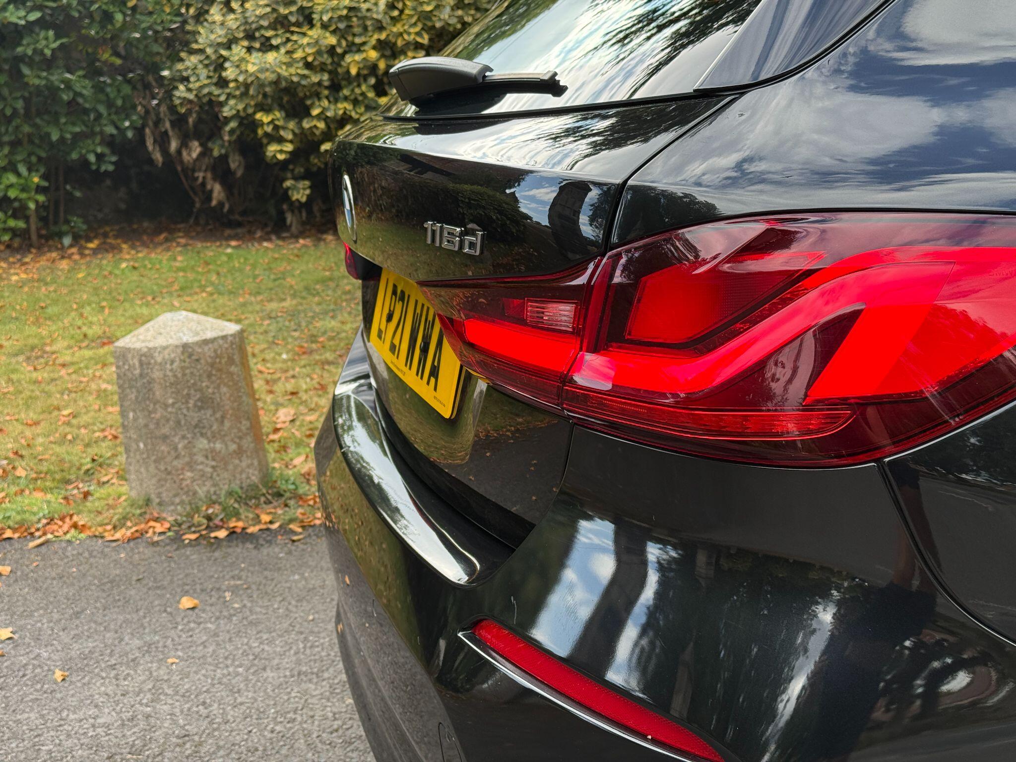 BMW 1 Series view 18
