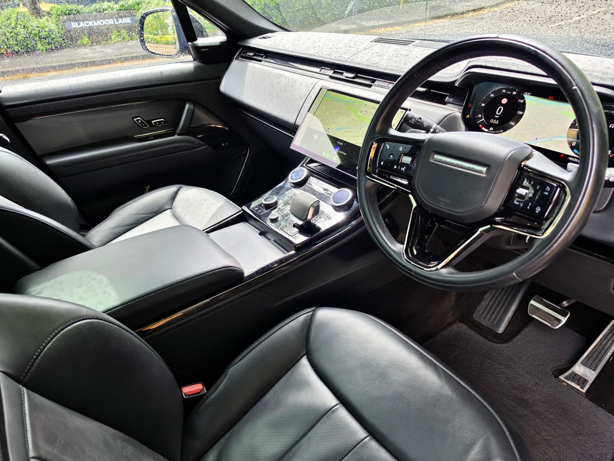 Land Rover Range Rover Sport view 2