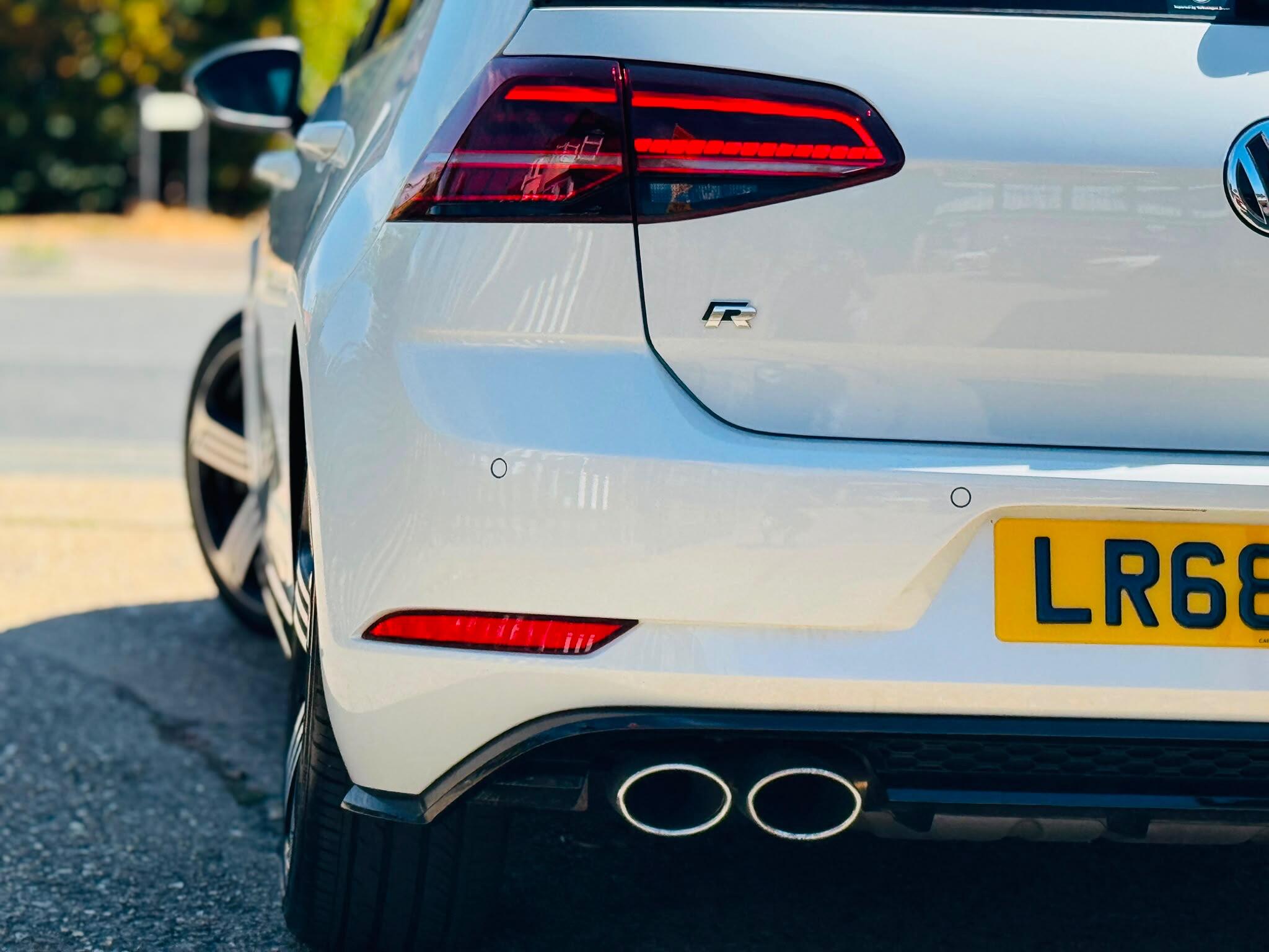 Volkswagen Golf view 11